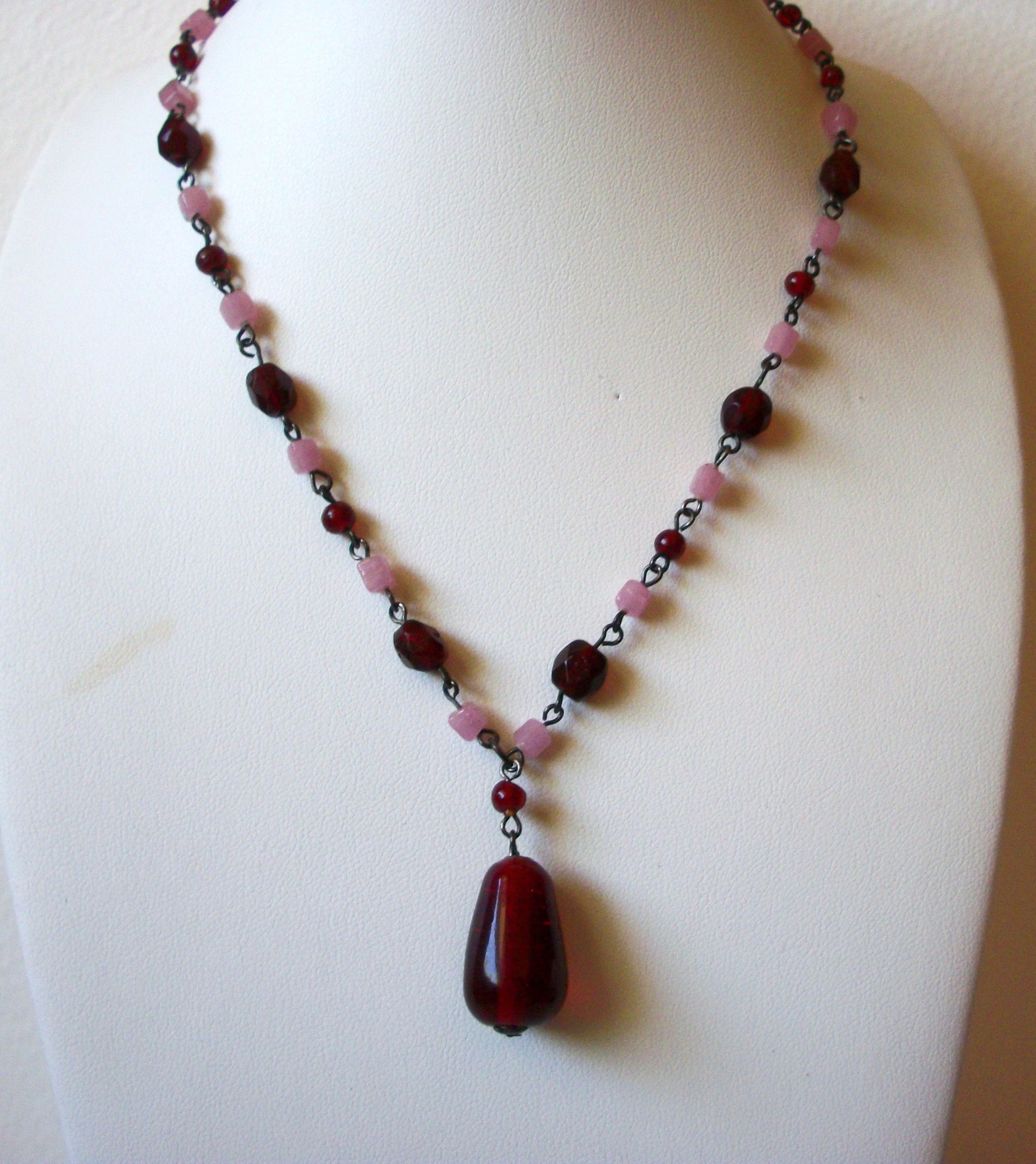 Vintage Rose Dark Red Glass Necklace 61020