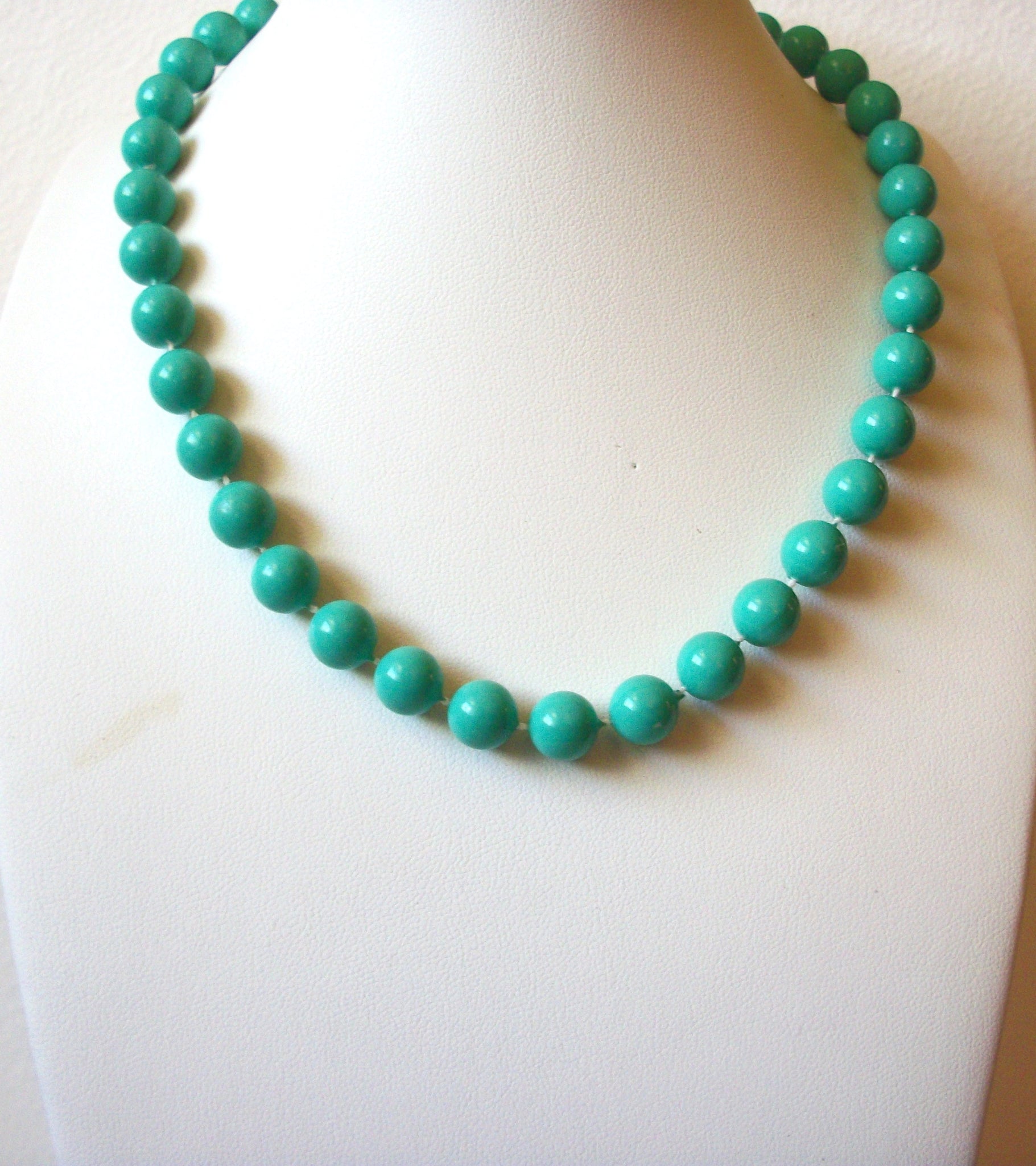 Retro 1980s Green Turquoise Necklace 61320