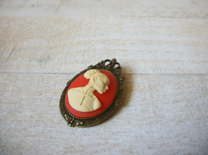 Hand Made Queen Pendant Brooch 61820