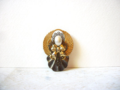 Vintage Distressed Brass Angel Brooch 61620