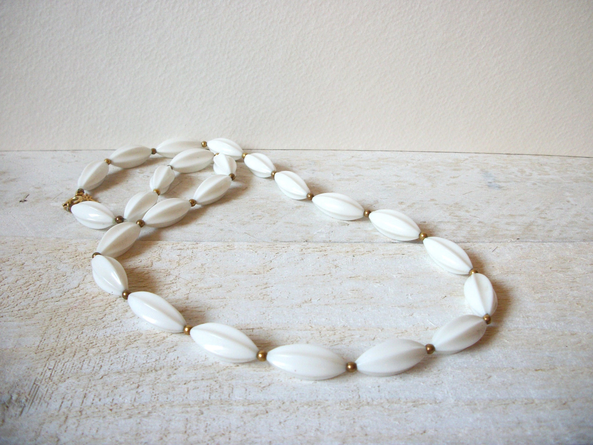 Vintage White Watermelon Beads Necklace 61920