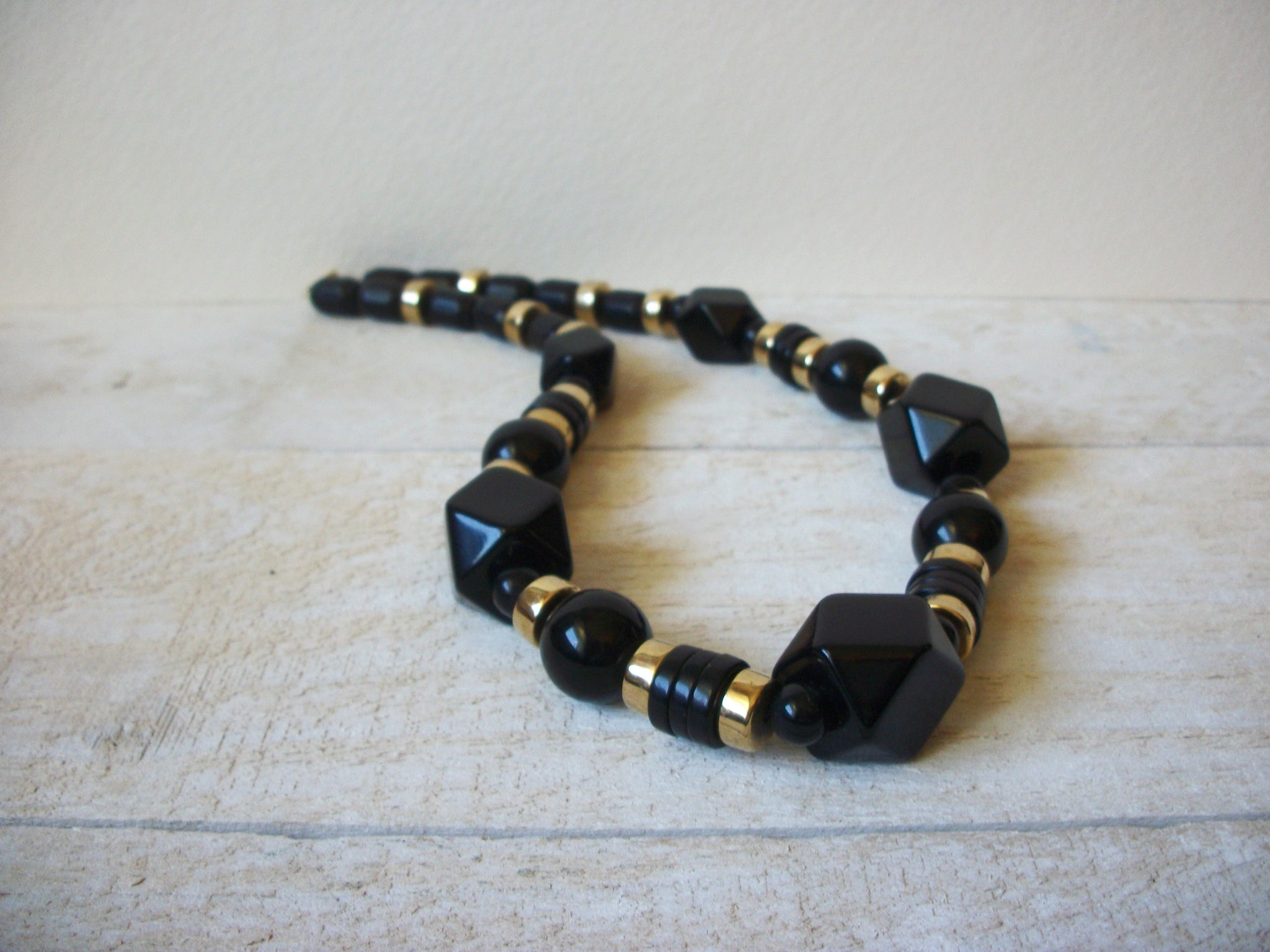 Retro Black Gold Lucite Necklace 61220