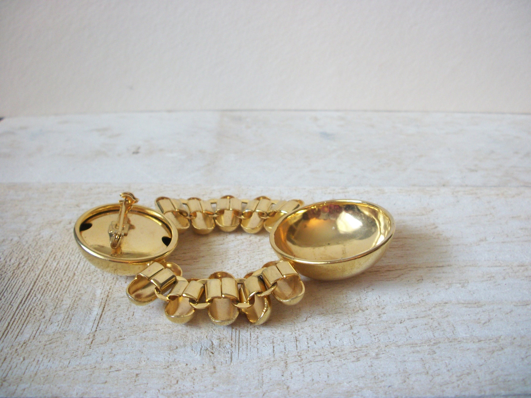 Large Retro Modern Gold Toned Brooch 70220