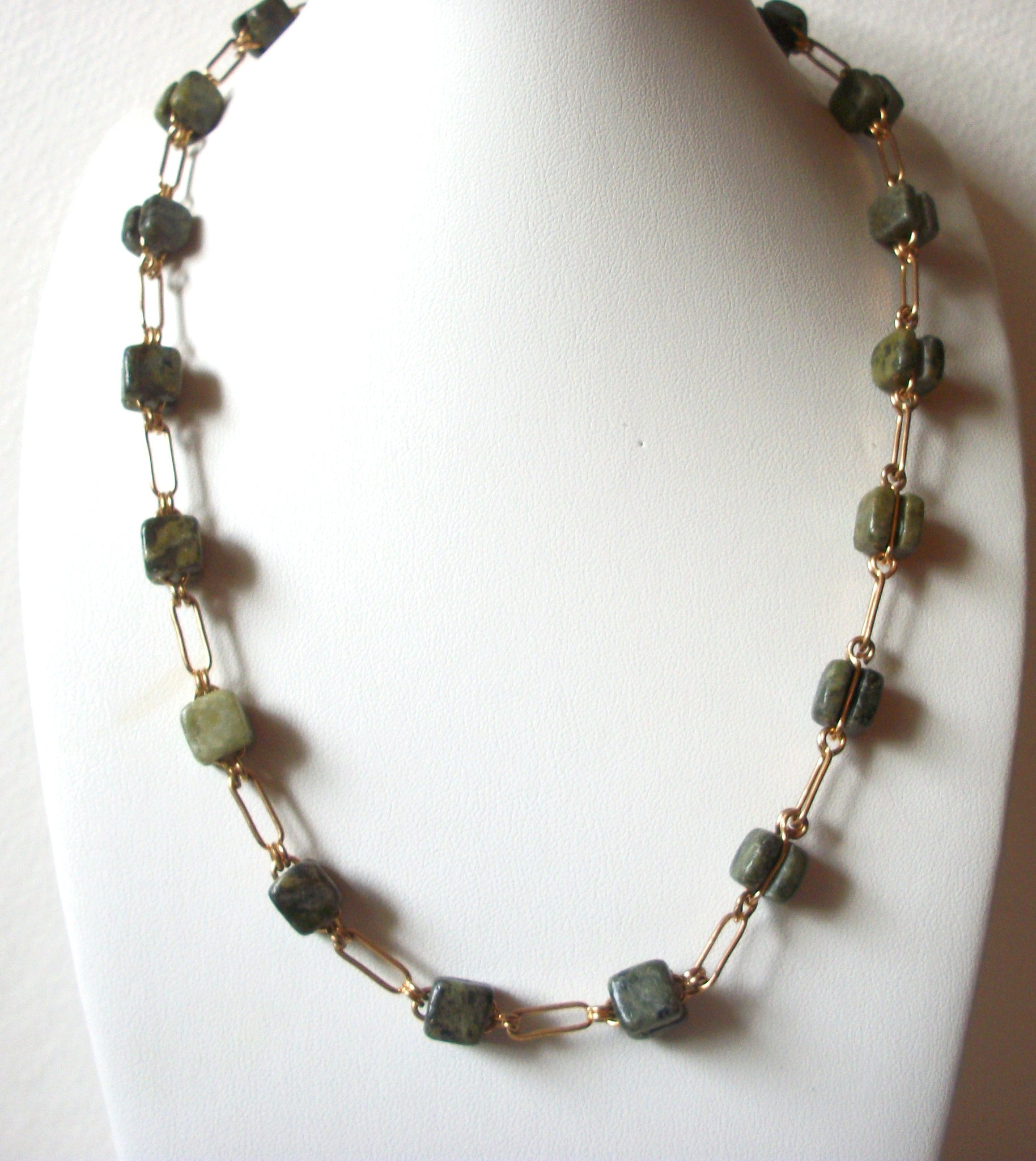 Vintage Aventurine Stone Necklace 62320