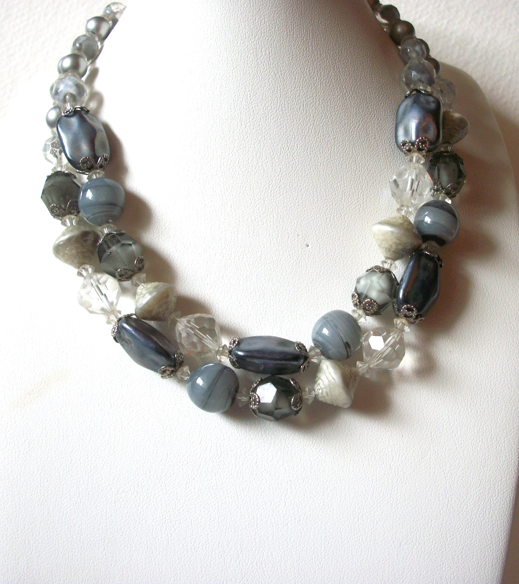 VENDOME Vintage Necklace 62320