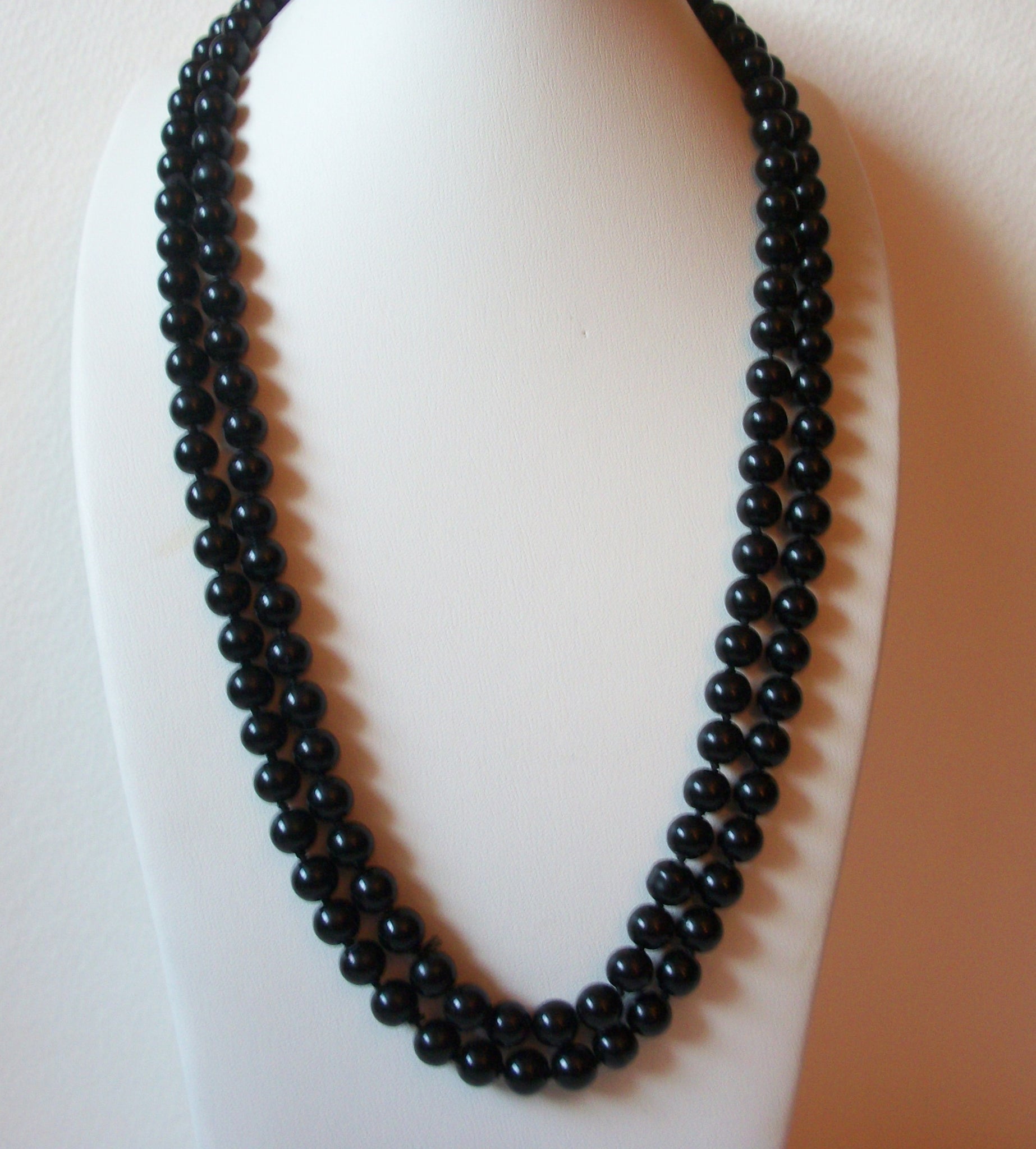 Vintage Black Glass Necklace 62920