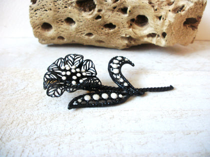 Vintage Black White Flower Brooch 70220