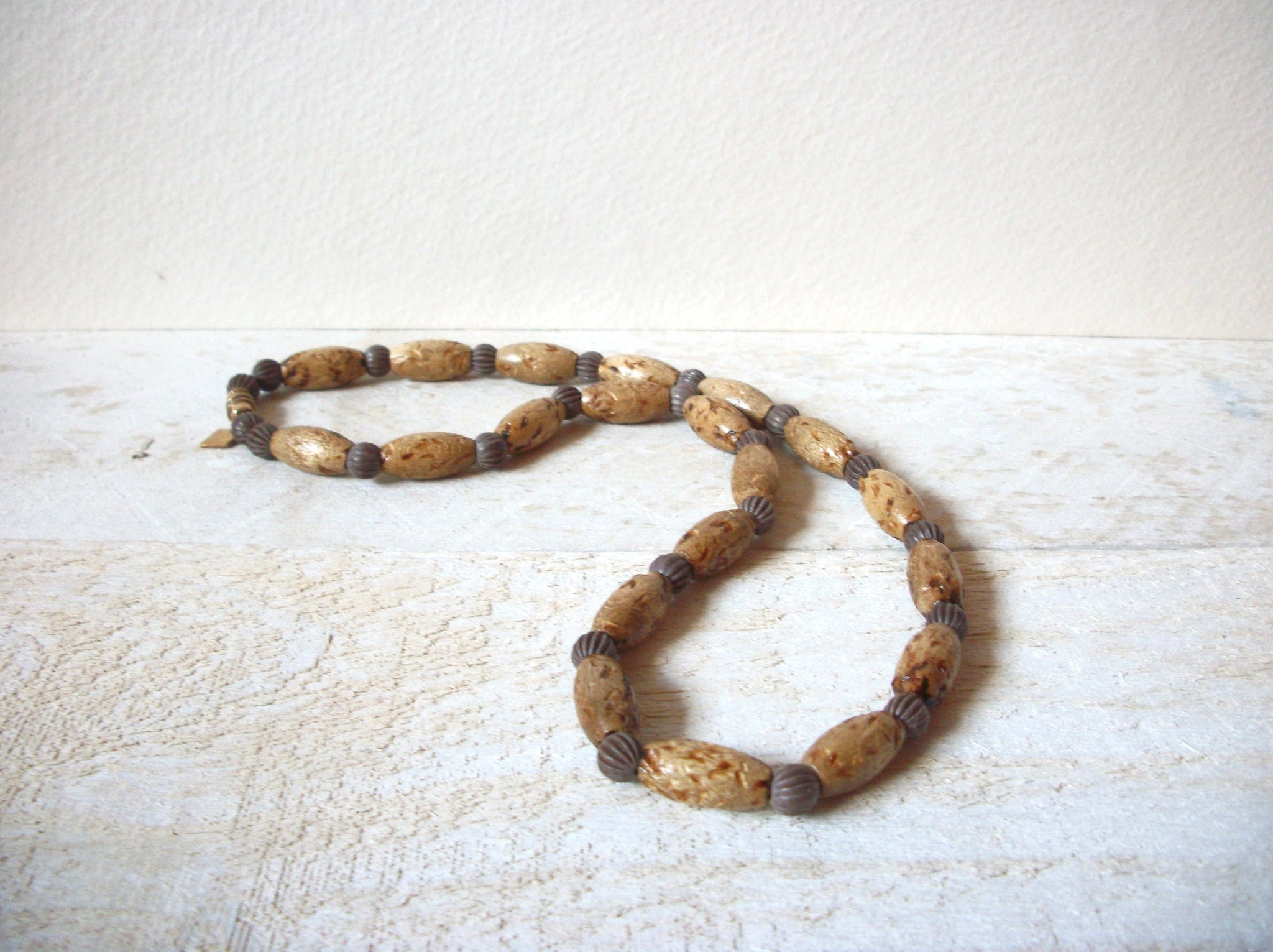 SARAH COV Wood Nut Necklace 62420