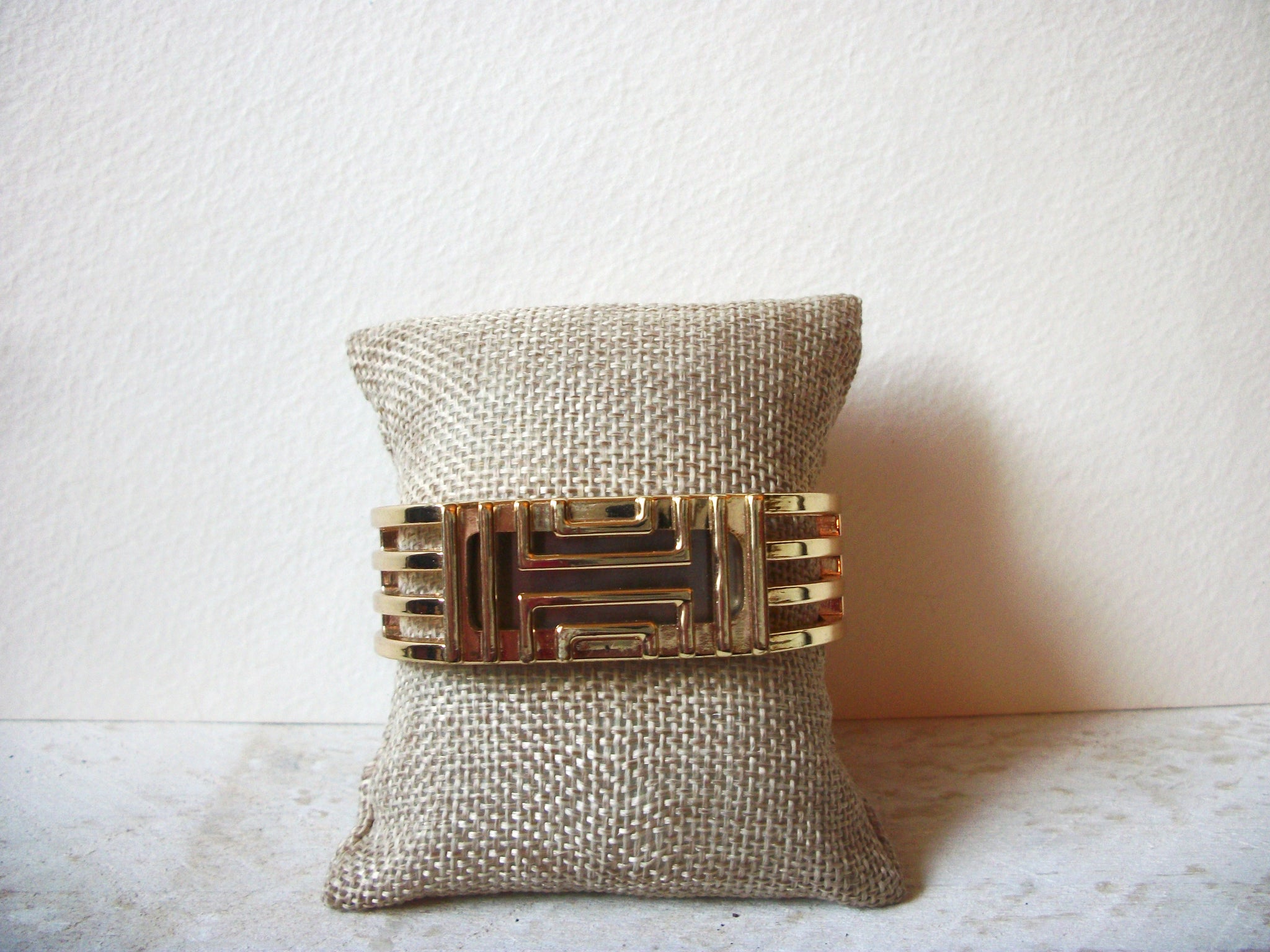 Retro Mad Woman Cuff Bracelet 62220