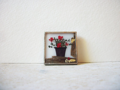 Vintage Distressed Glass Dried Flower Brooch 63020