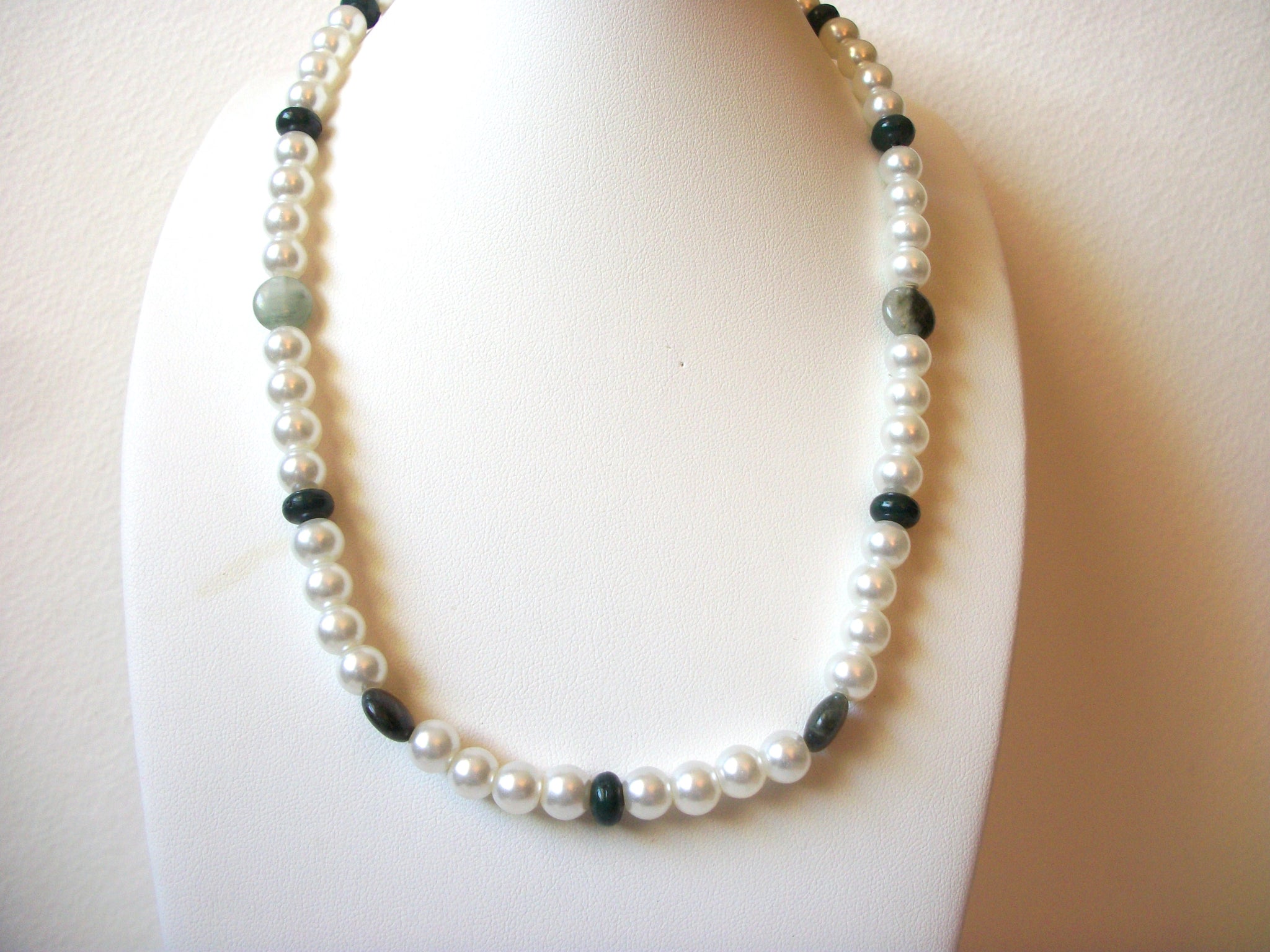 Retro Glass Pearl Necklace 70420