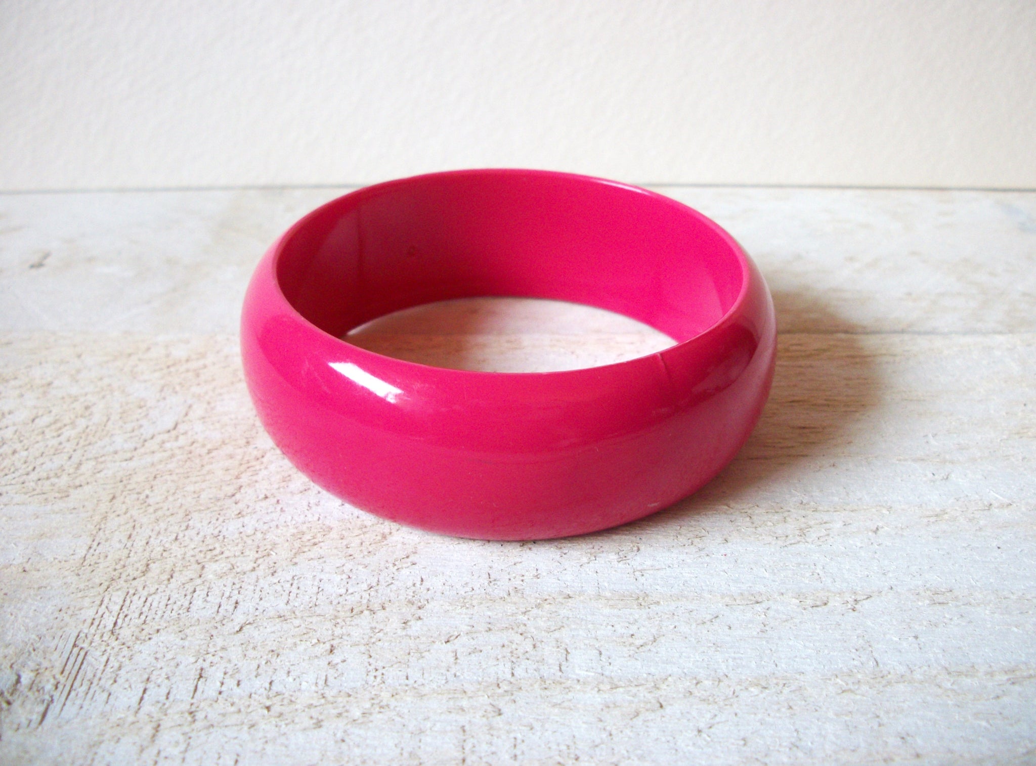 Hot Pink Retro 1970s Bangle Bracelet 70220