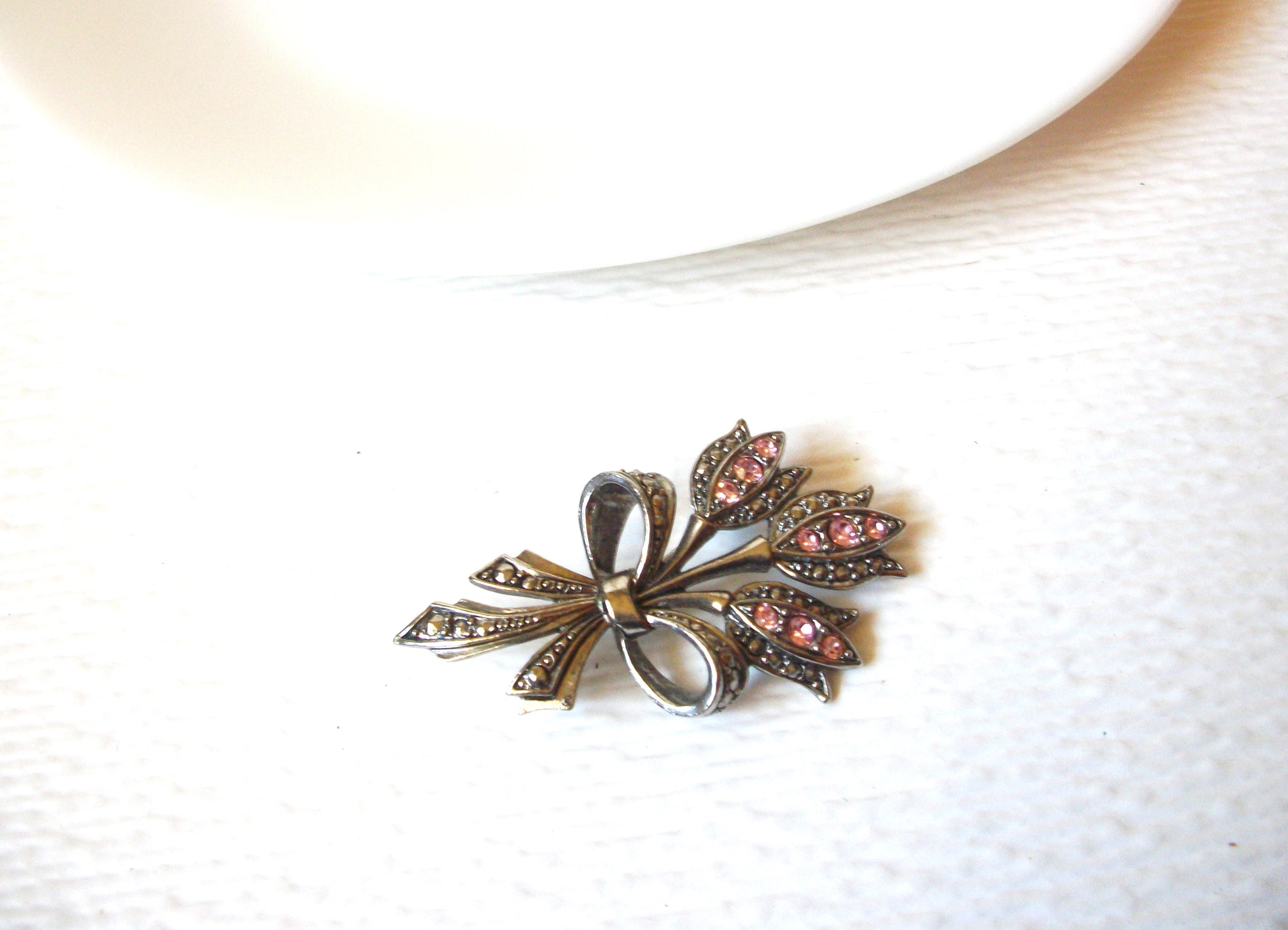 Vintage AVON Floral Stem Flower Bundle Brooch Pin 122020