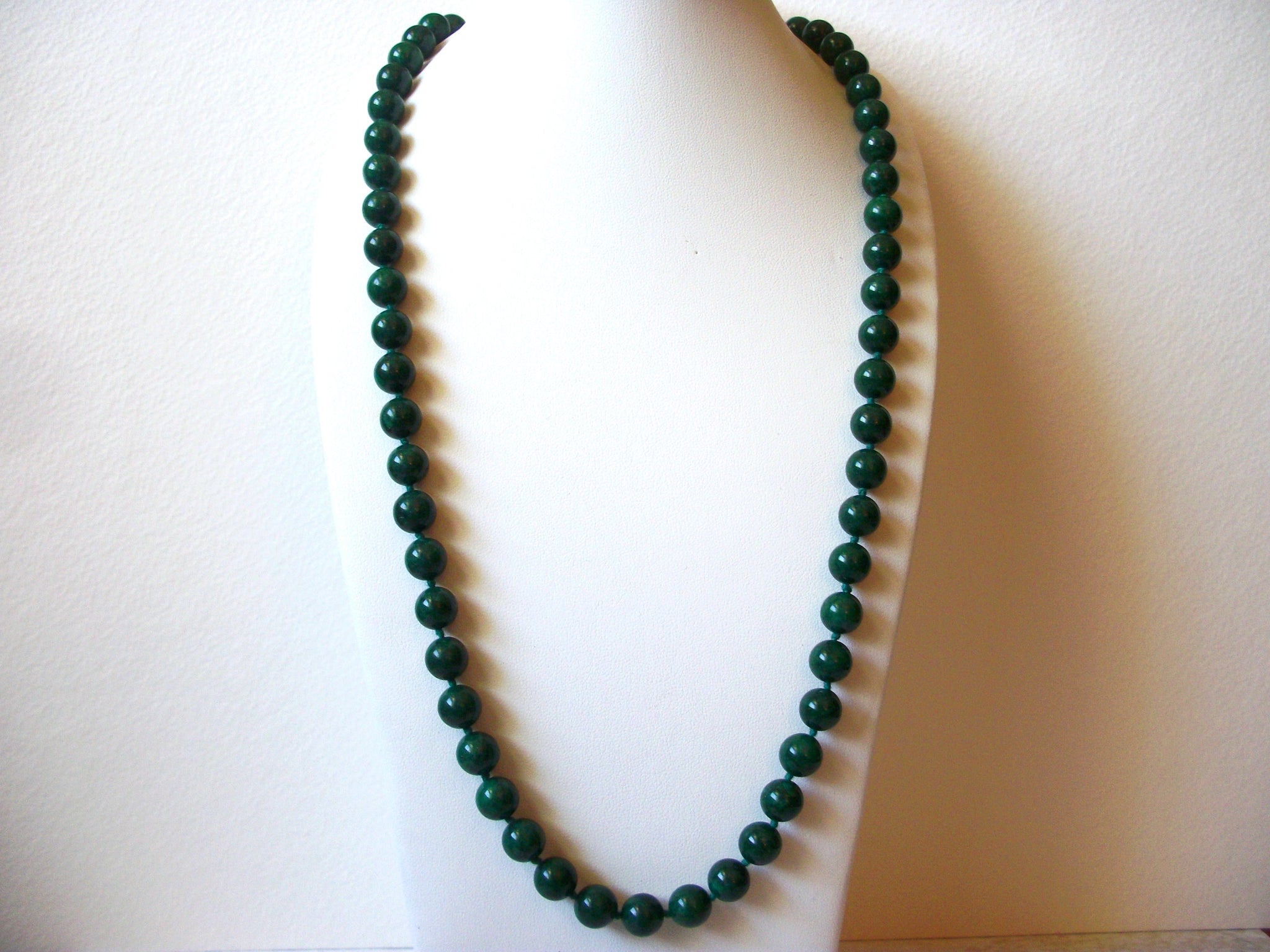 Vintage Green Glass Necklace 71218D