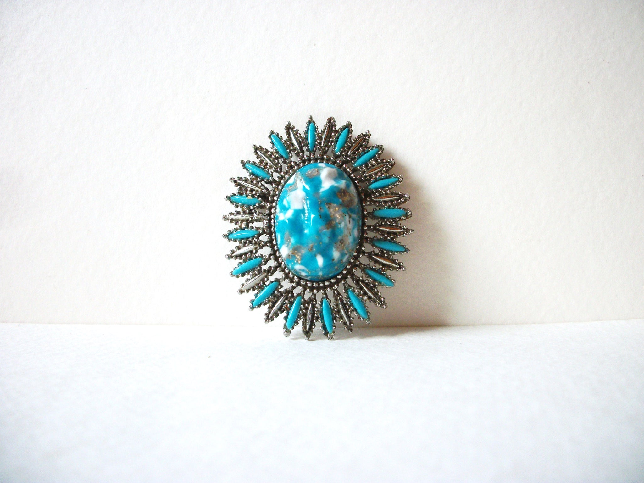 Vintage Brooch, Southwestern Inspired Oval Pin 71218T