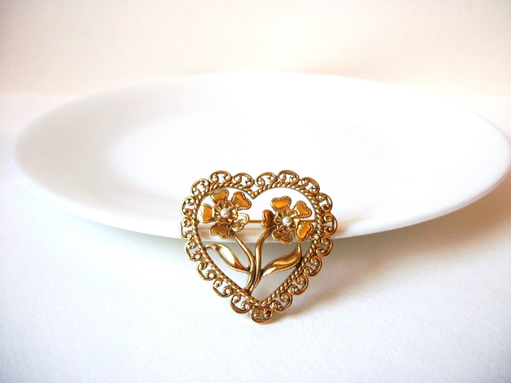 Vintage Faux Pearl Art Deco Heart Pin 71218T