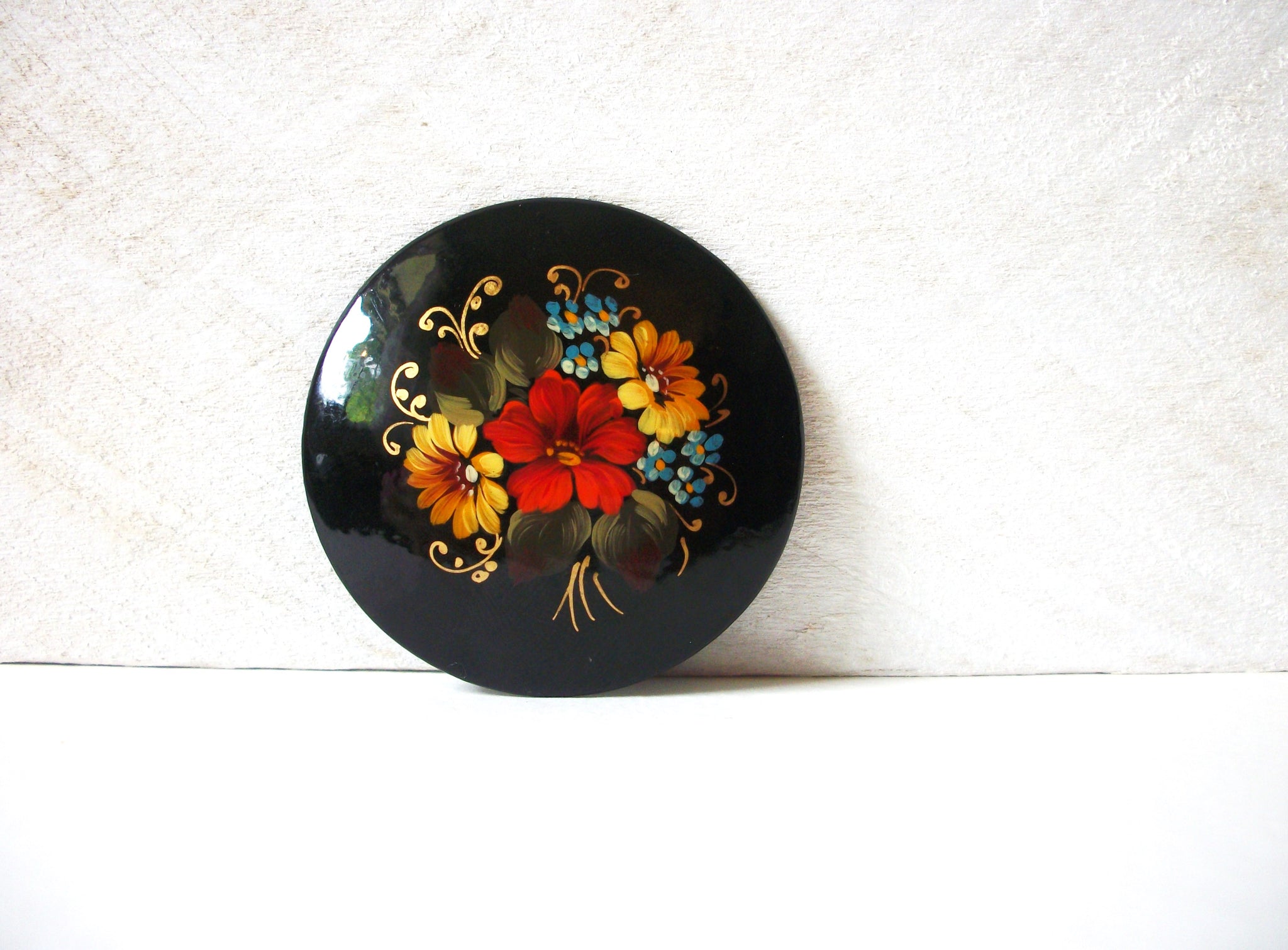 Vintage Signed Russian Lacquer Floral Pin 71218T