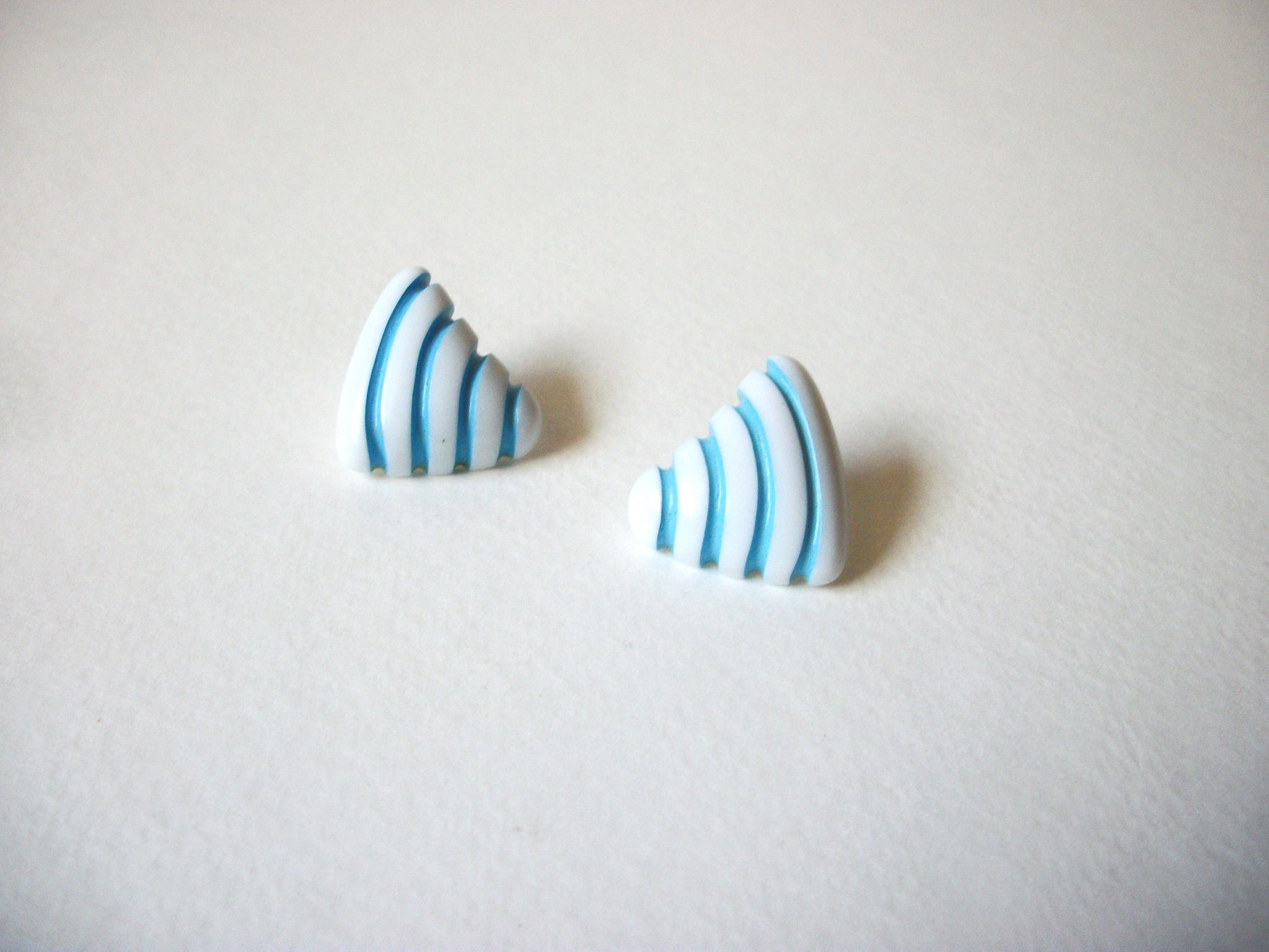 Retro White Blue Earrings 70820