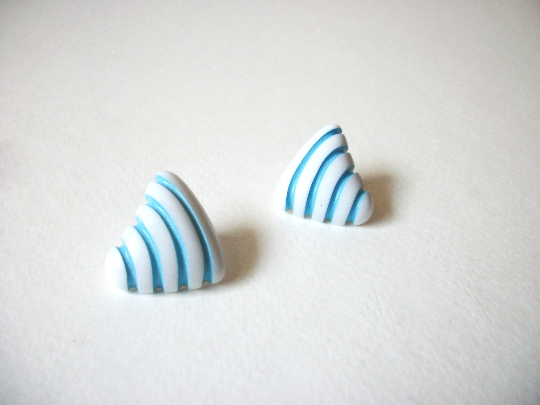 Retro White Blue Earrings 70820