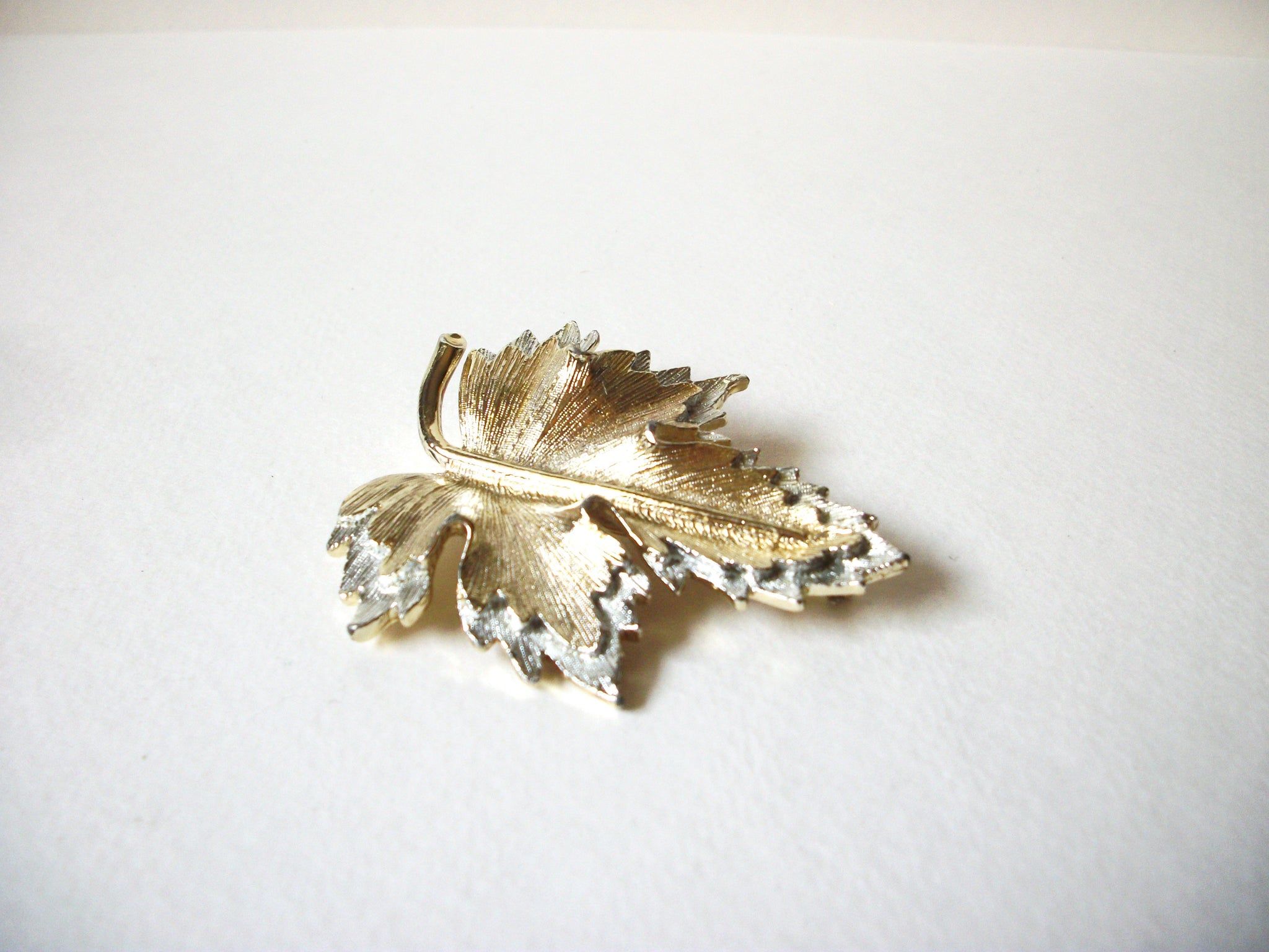 SARAH COV Leaves Brooch 70920