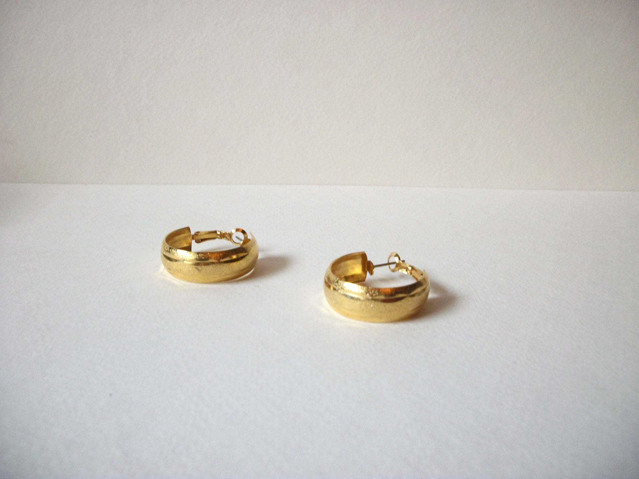 Vintage Hoop Earrings 70920