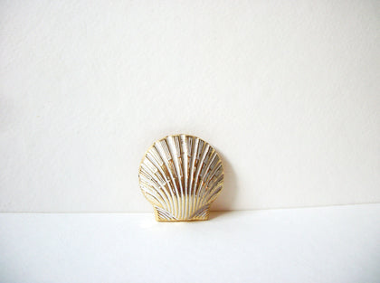 Vintage Shell Brooch 71020