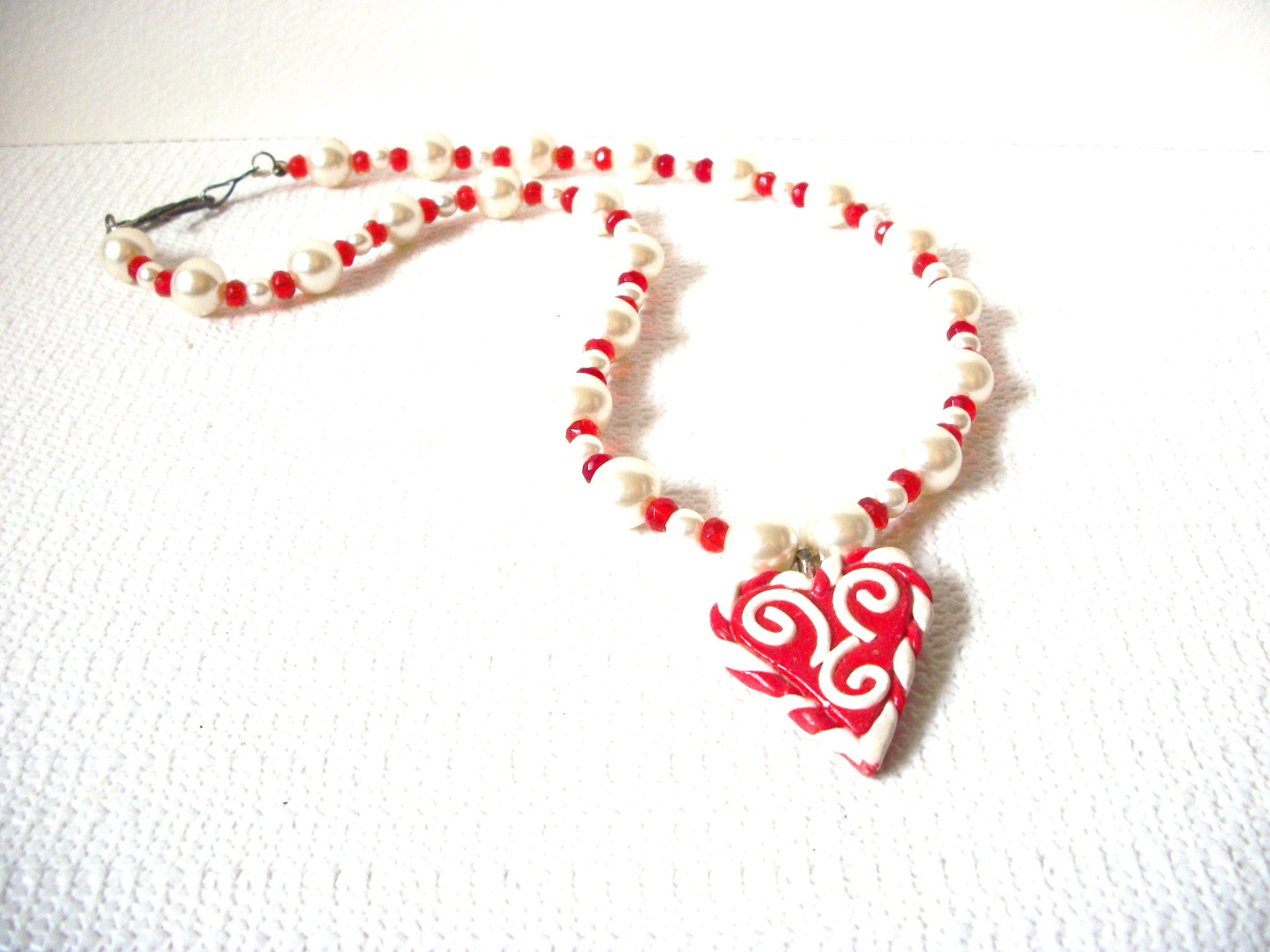 Retro Glass Pearls Red Lucite Heart Necklace 101020