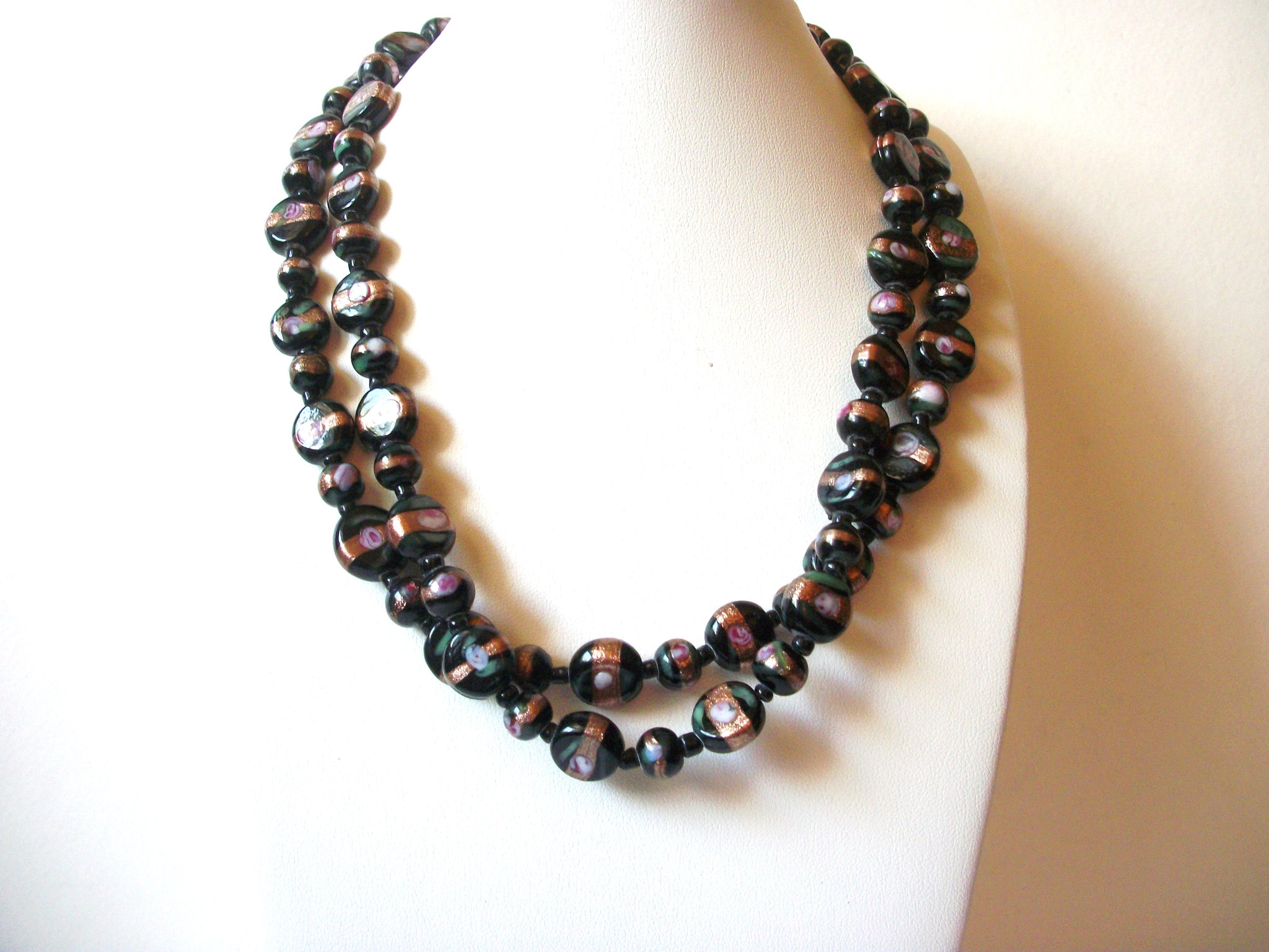 Vintage Foil Glass Necklace 71120