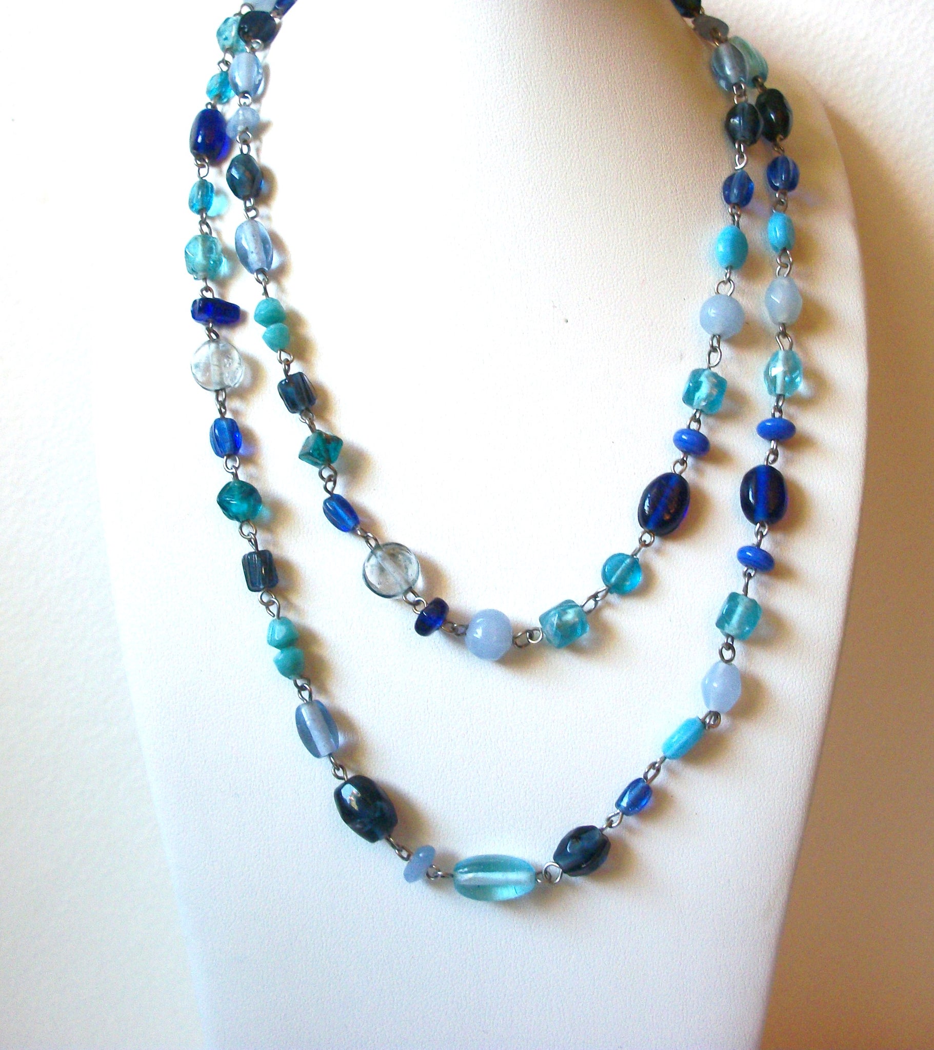 Retro Blue Glass Necklace 101320