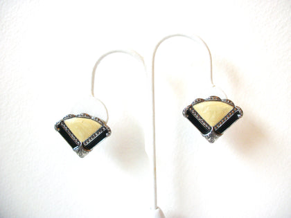 AVON Unmarked Fan Earrings 101620