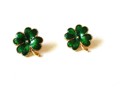AVON Vintage Shamrock Earrings 71720