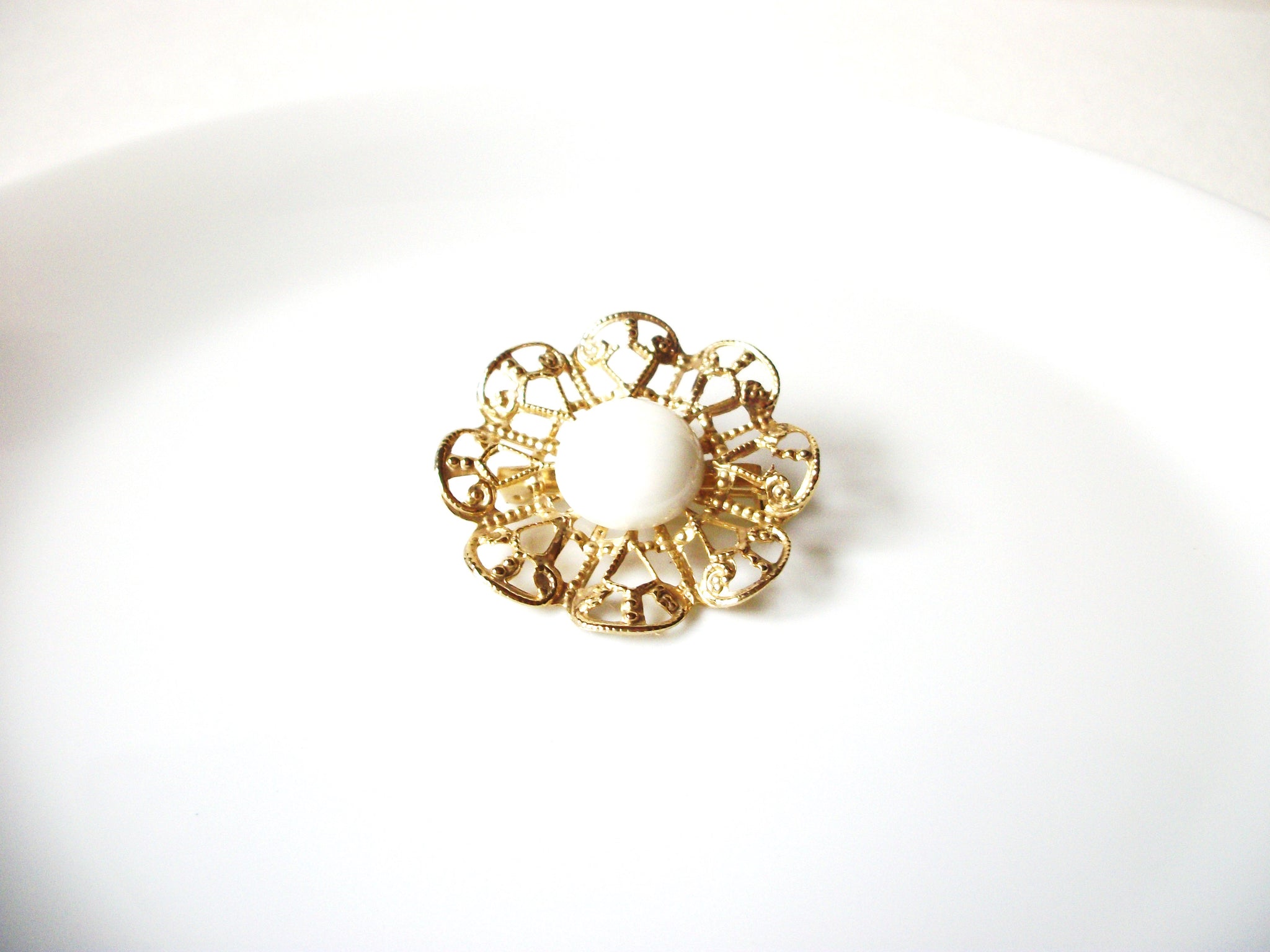 Victorian Gold Toned Brooch 7182