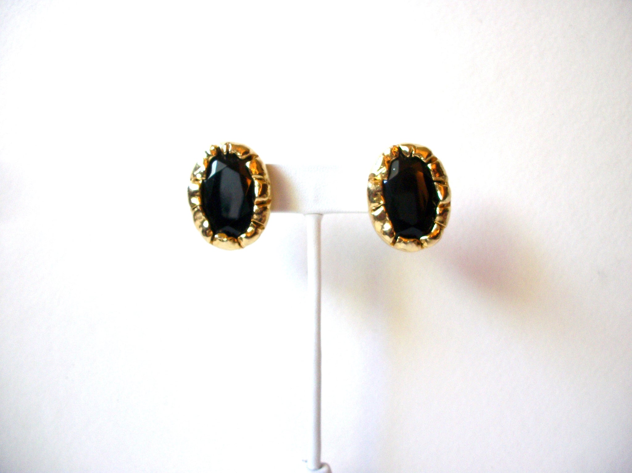 Vintage Gold Black Glass Earrings 71820