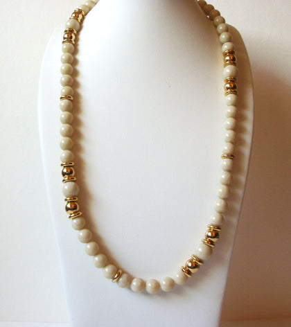 Vintage NAPIER PAT Glass Necklace 71920