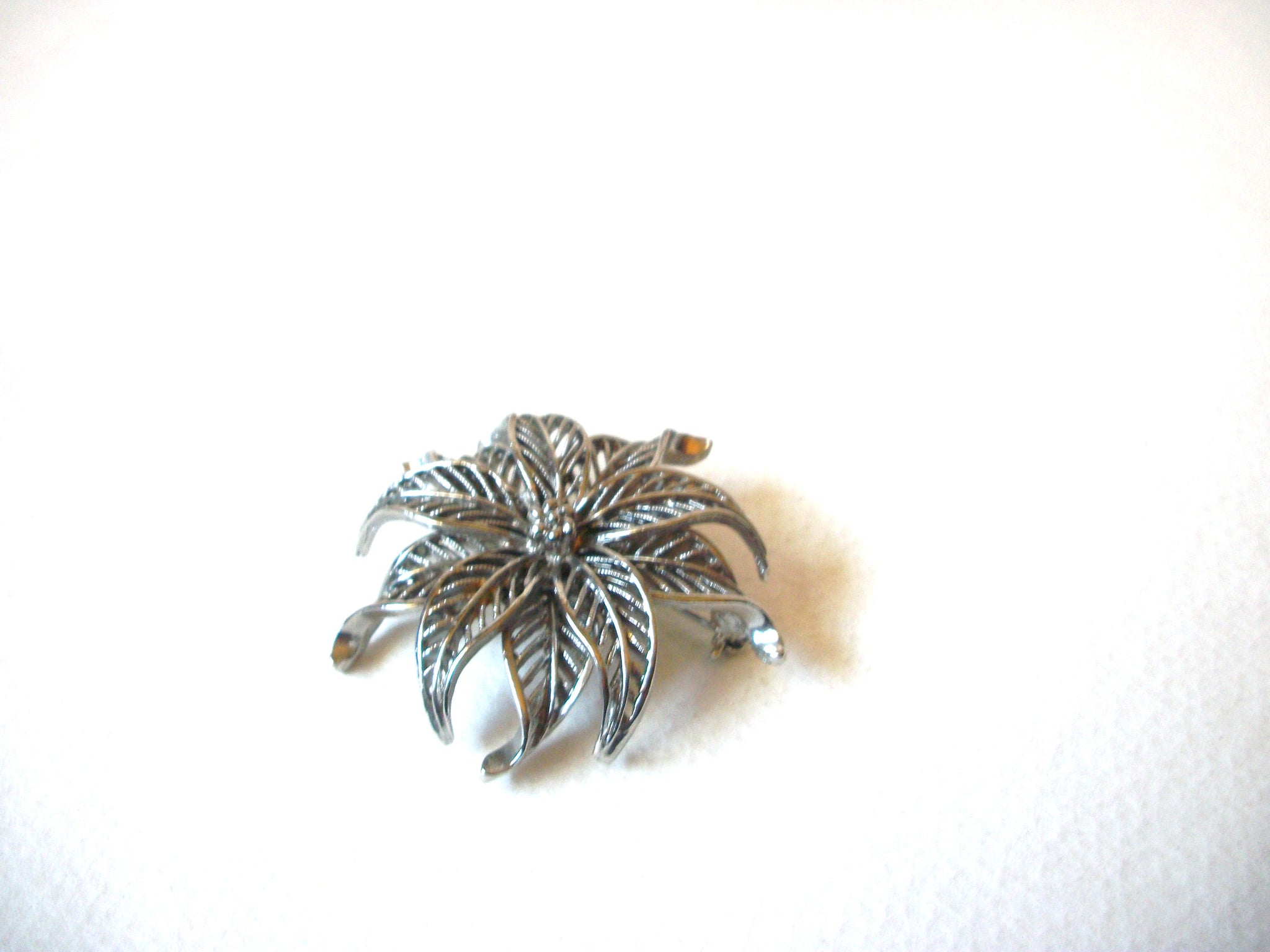 Vintage Poinsettia Brooch 71920