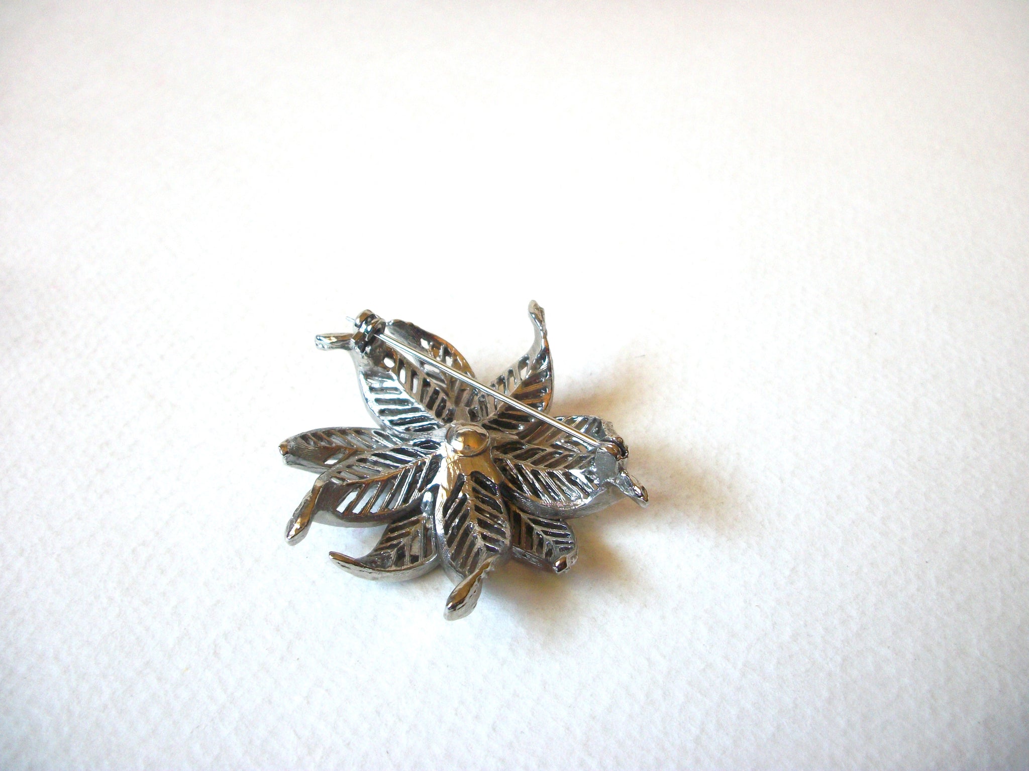 Vintage Poinsettia Brooch 71920