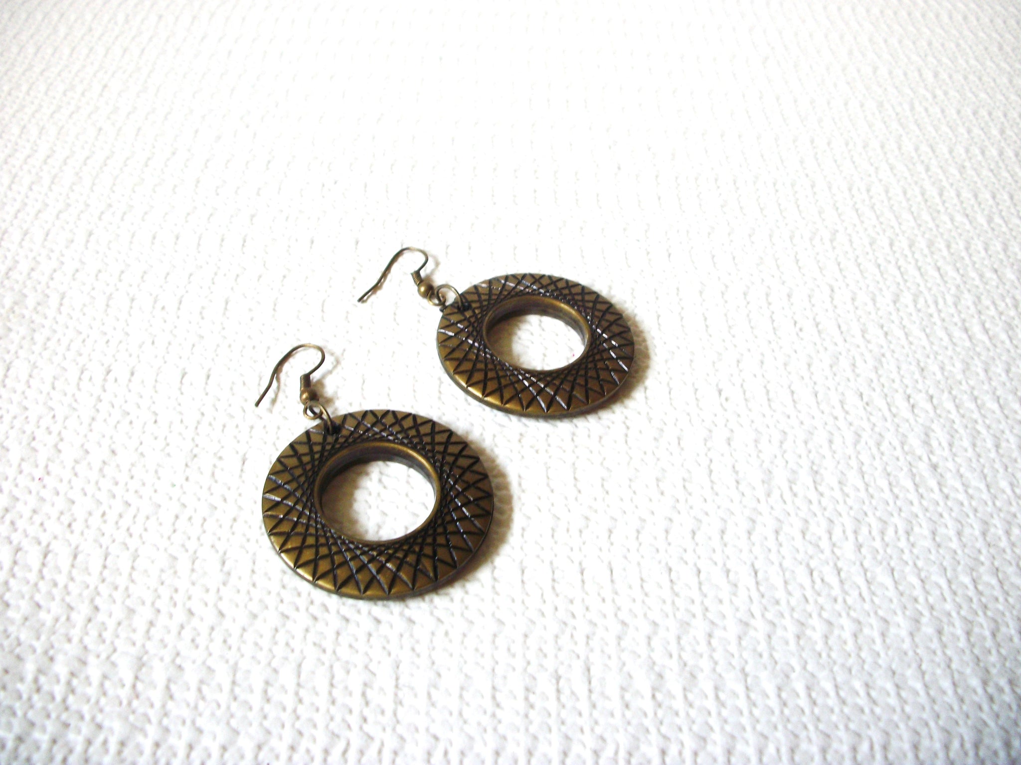 Retro Antiqued Gold Black Dangle Earrings 73020