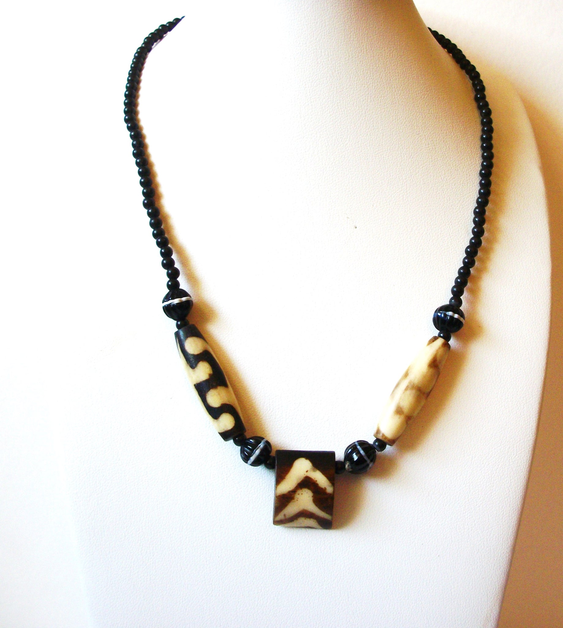 Vintage African Bone Necklace 80120