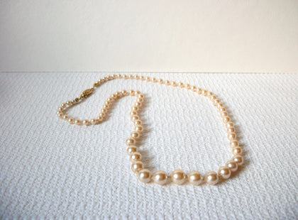 AVON Glass Pearl Necklace 80220