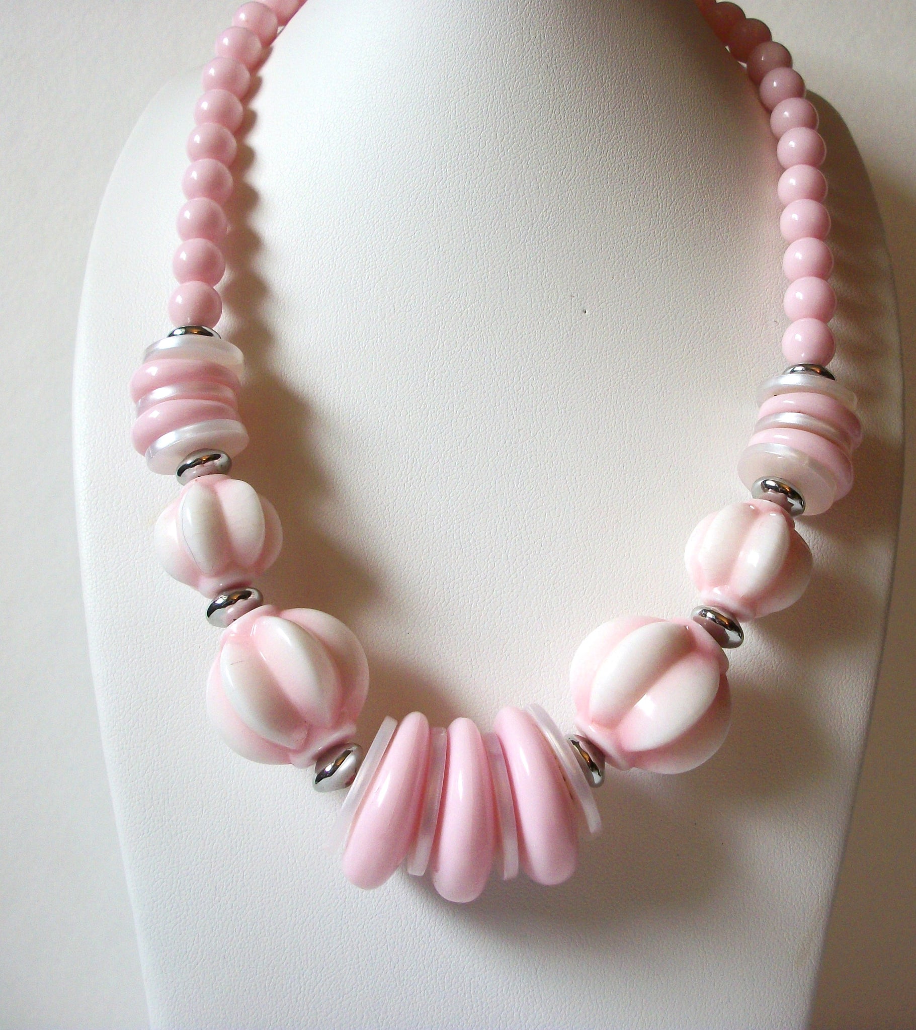 Retro Pink White Chunky Necklace 80320