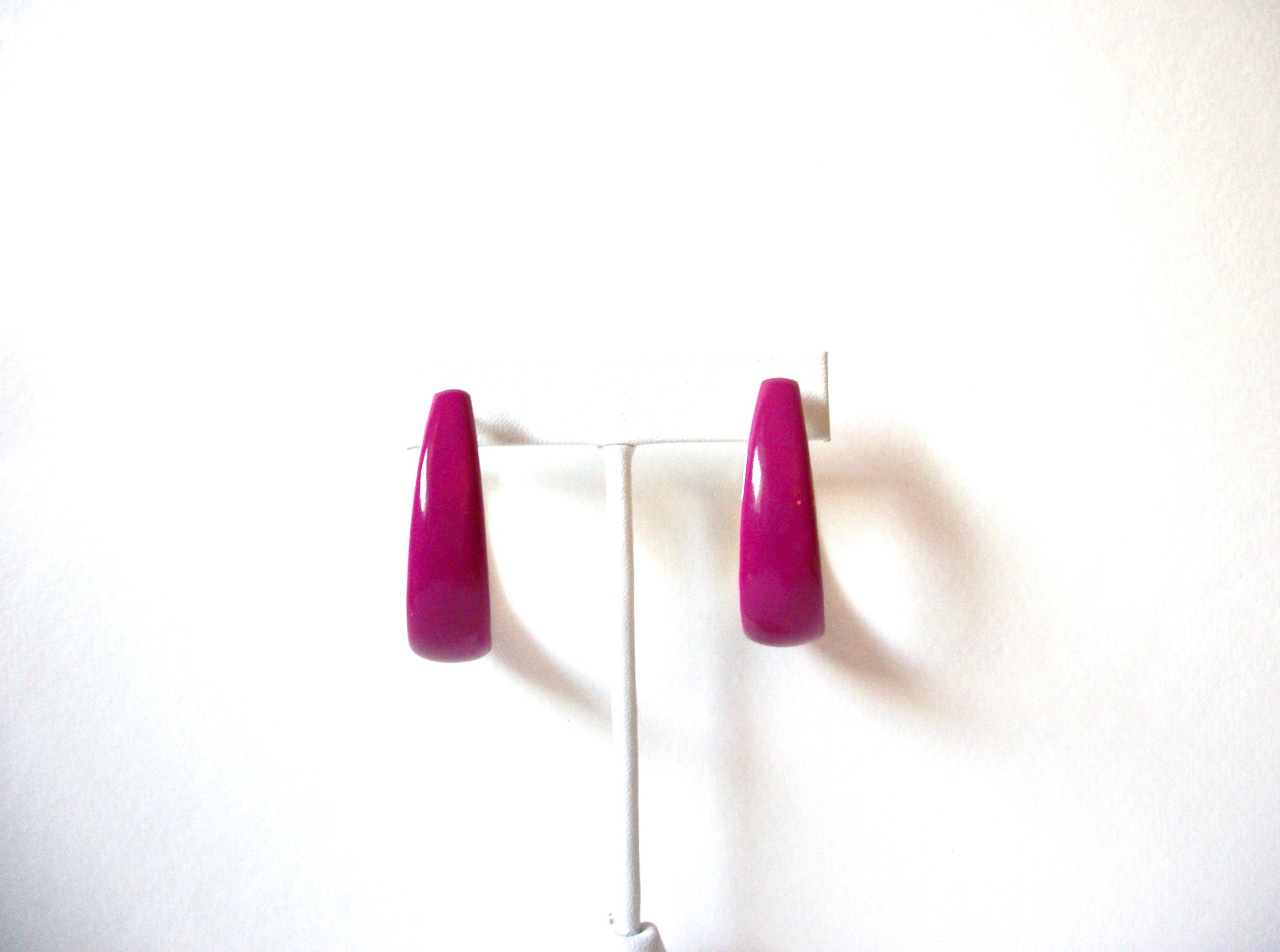 Retro Fuchsia Hoop Earrings 80520