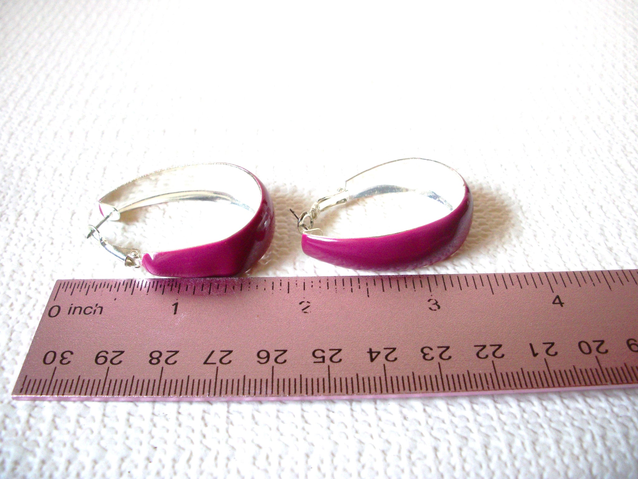 Retro Fuchsia Hoop Earrings 80520