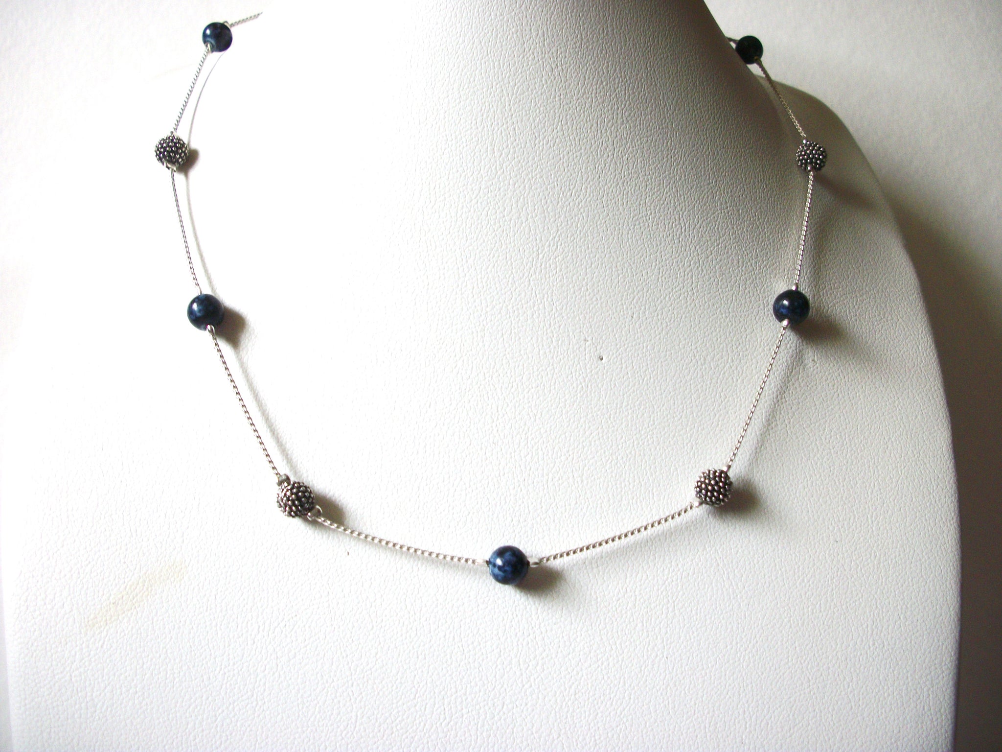 Dainty Vintage Glass Beads Necklace 80520