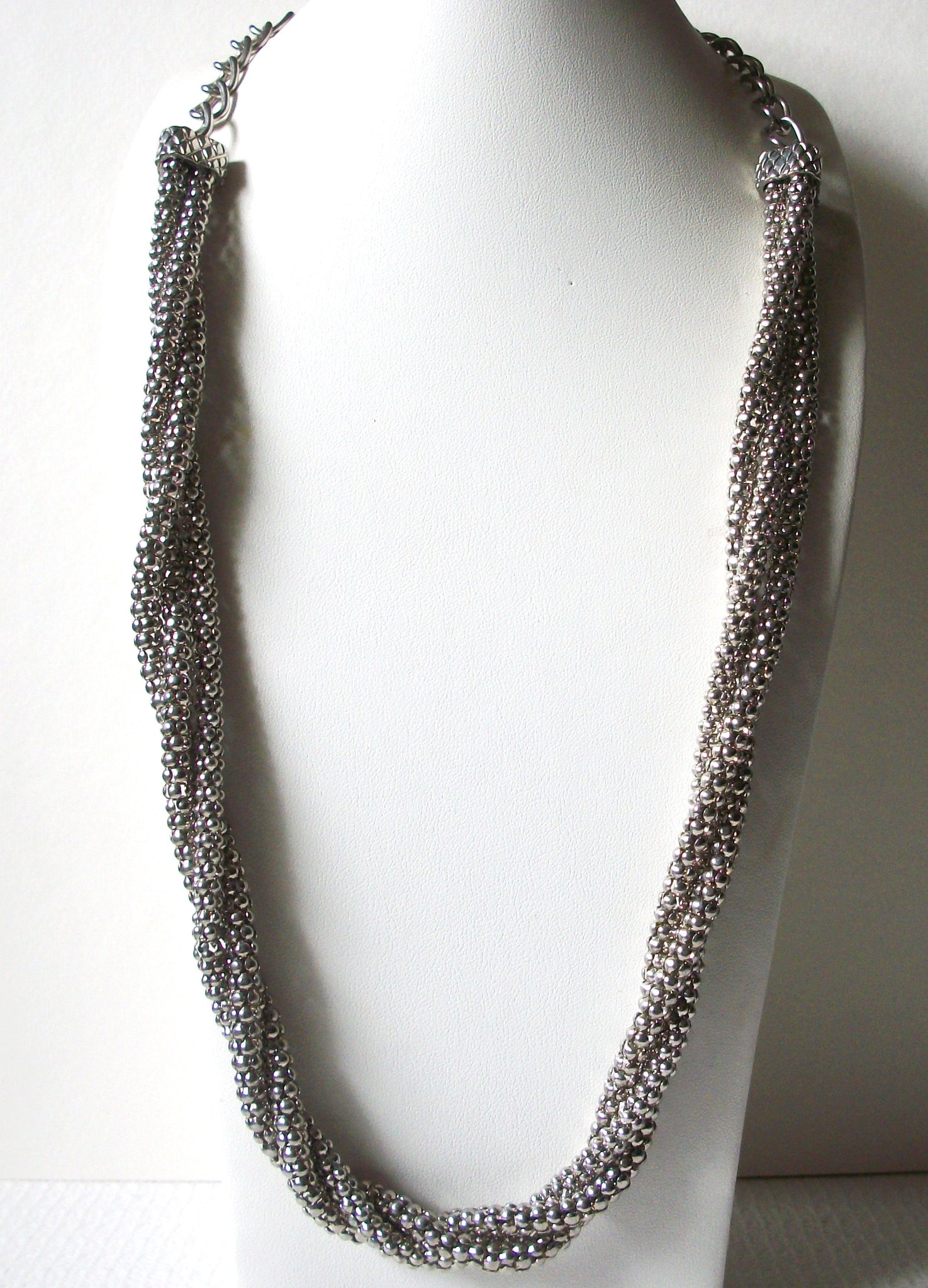 Retro Silver Toned Coil Necklace 80620