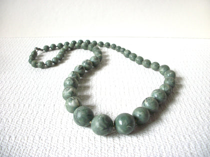 Vintage Sage Green Necklace 80620