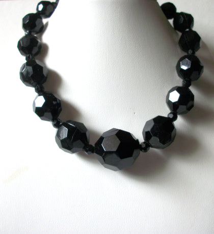 Retro Shorter Length Black Necklace 80520