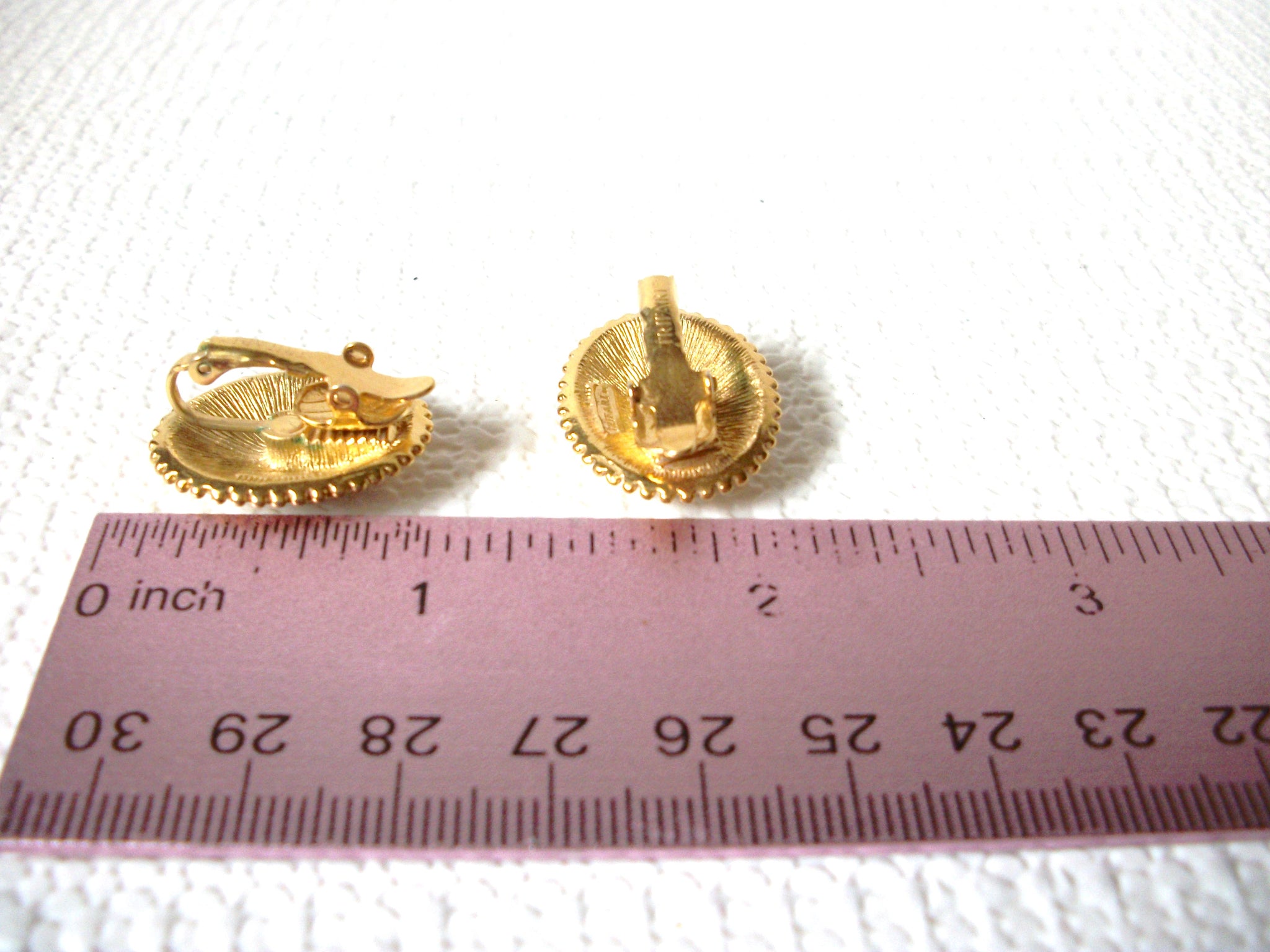 Vintage TRIFARI Earrings 80720