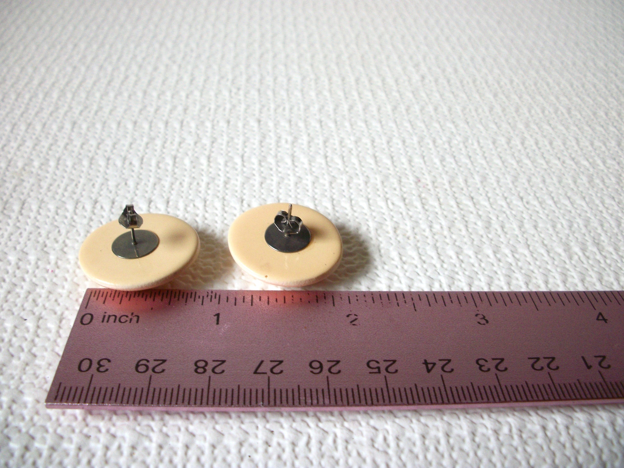 Vintage Pale Peach Dome Earrings 80720