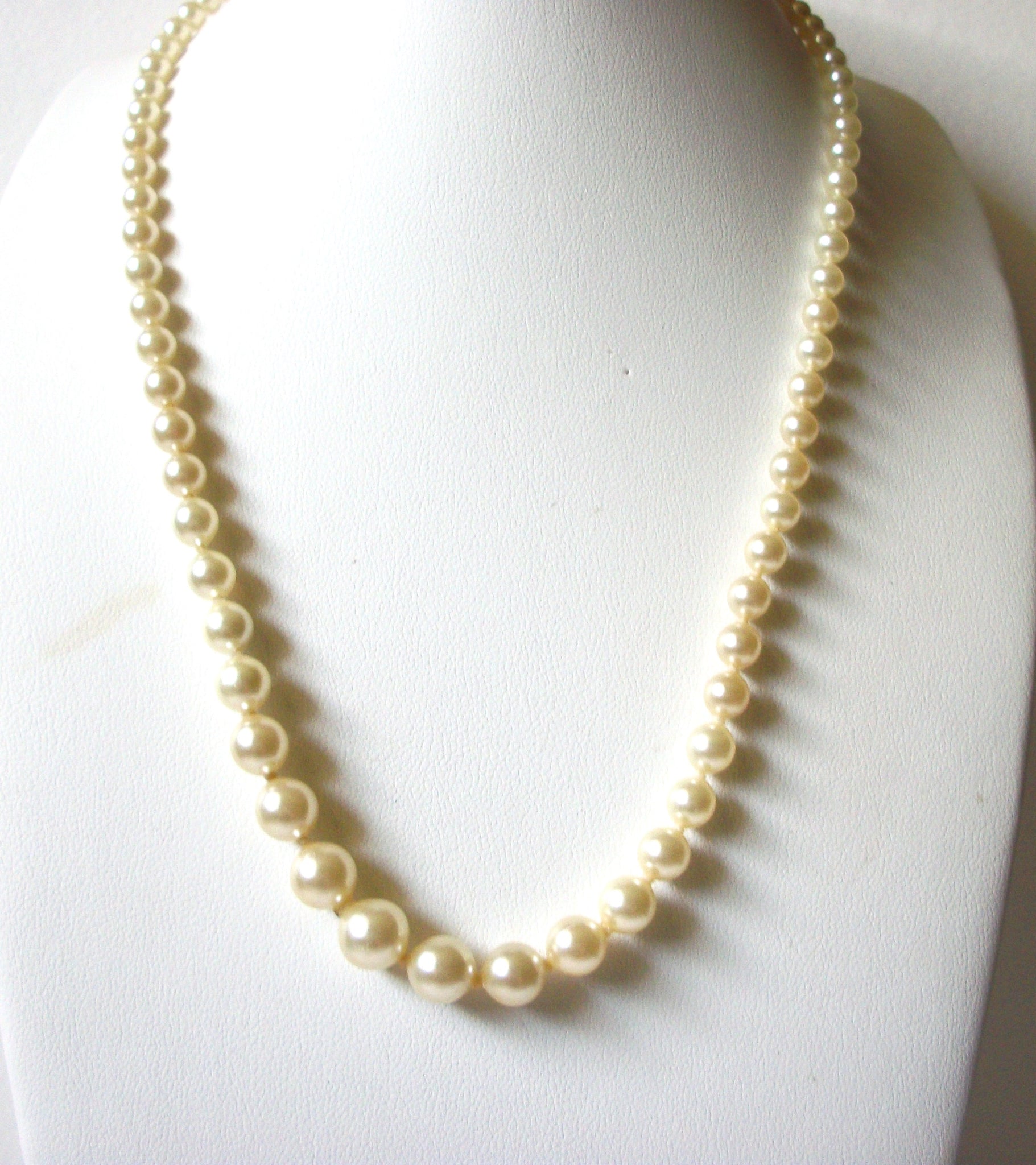 Vintage Glass Pearl Necklace 80720