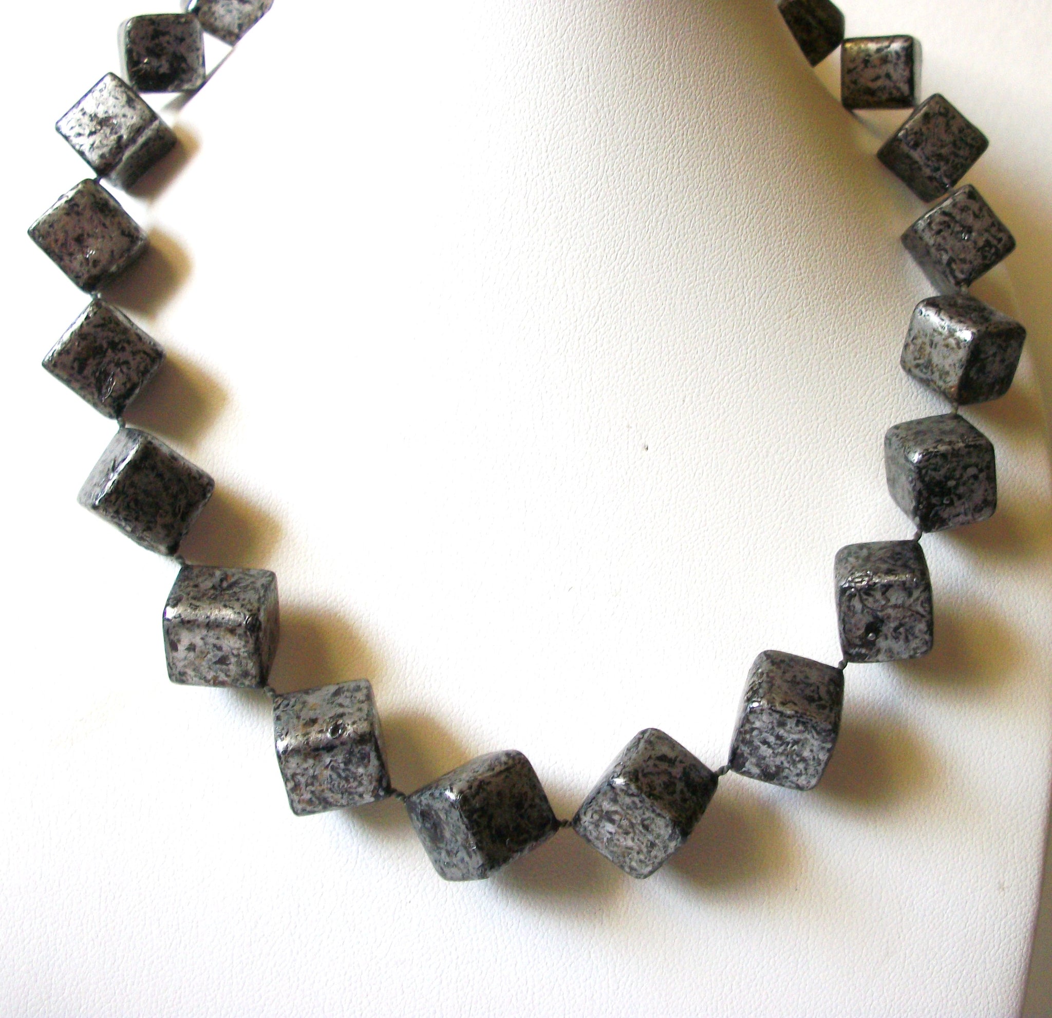 Vintage Cube Beads Necklace 80720